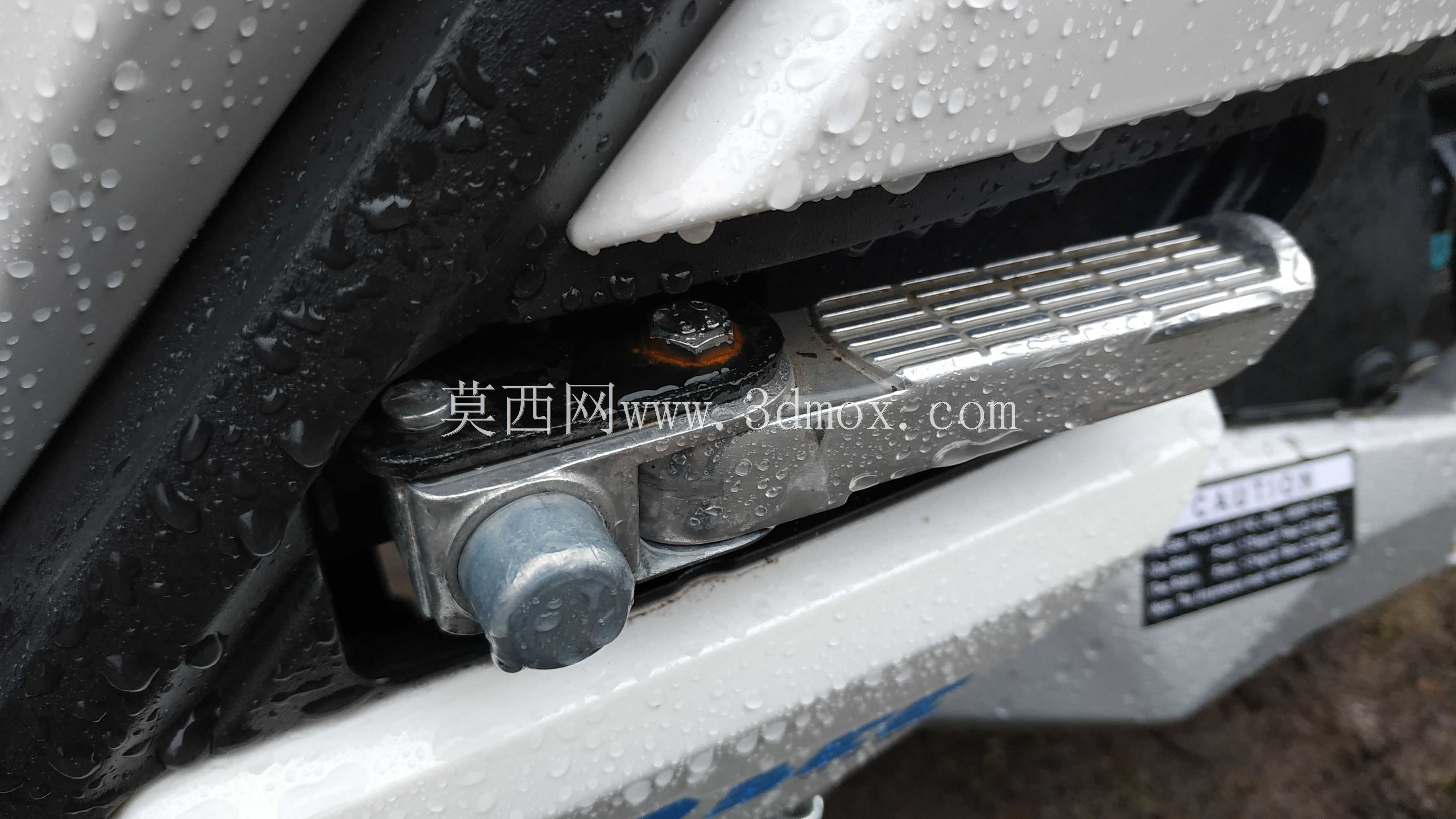 滑板车脚钉按钮修理
