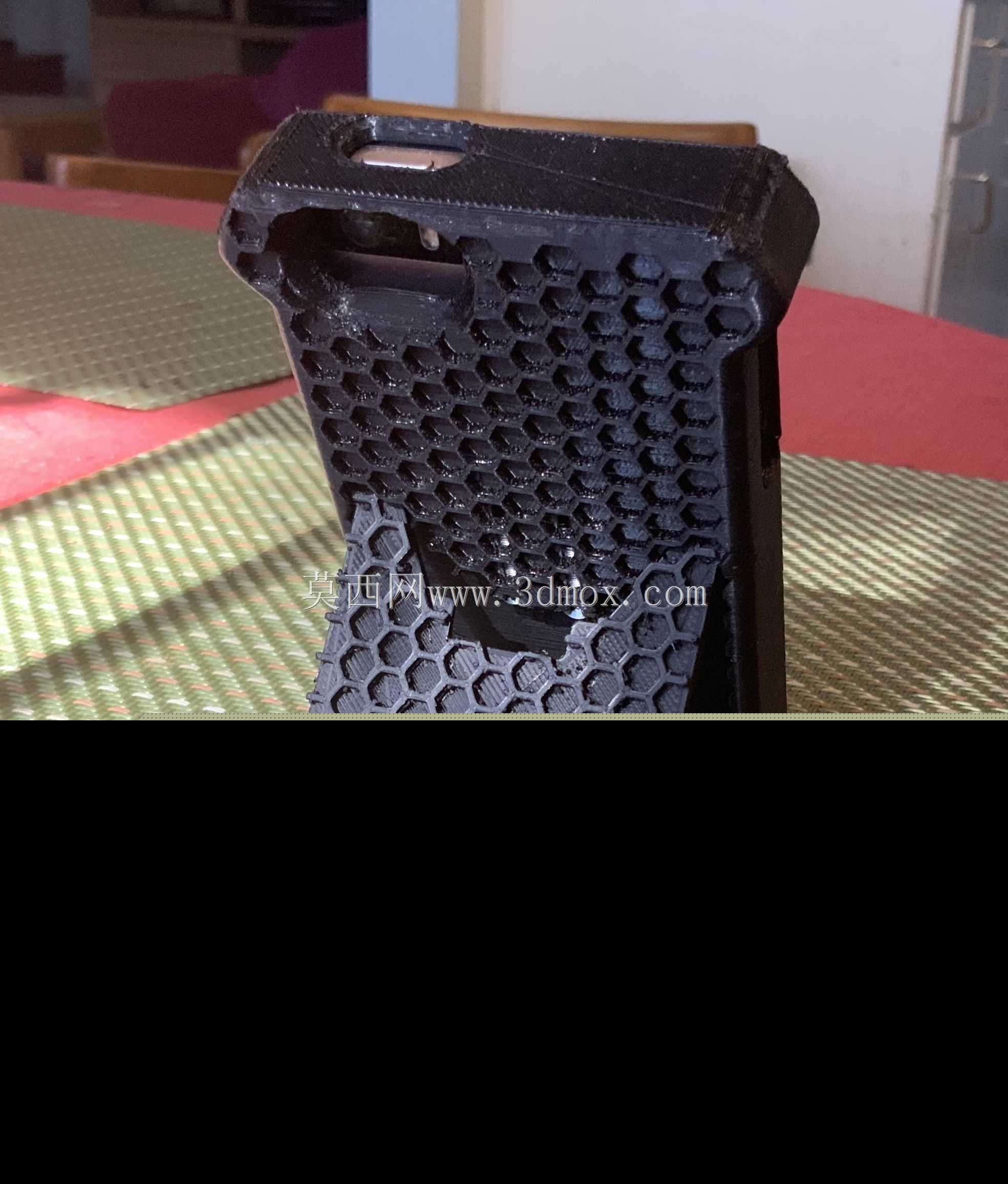 带无缝集成翻盖支架的iPhone 6 SE手机壳