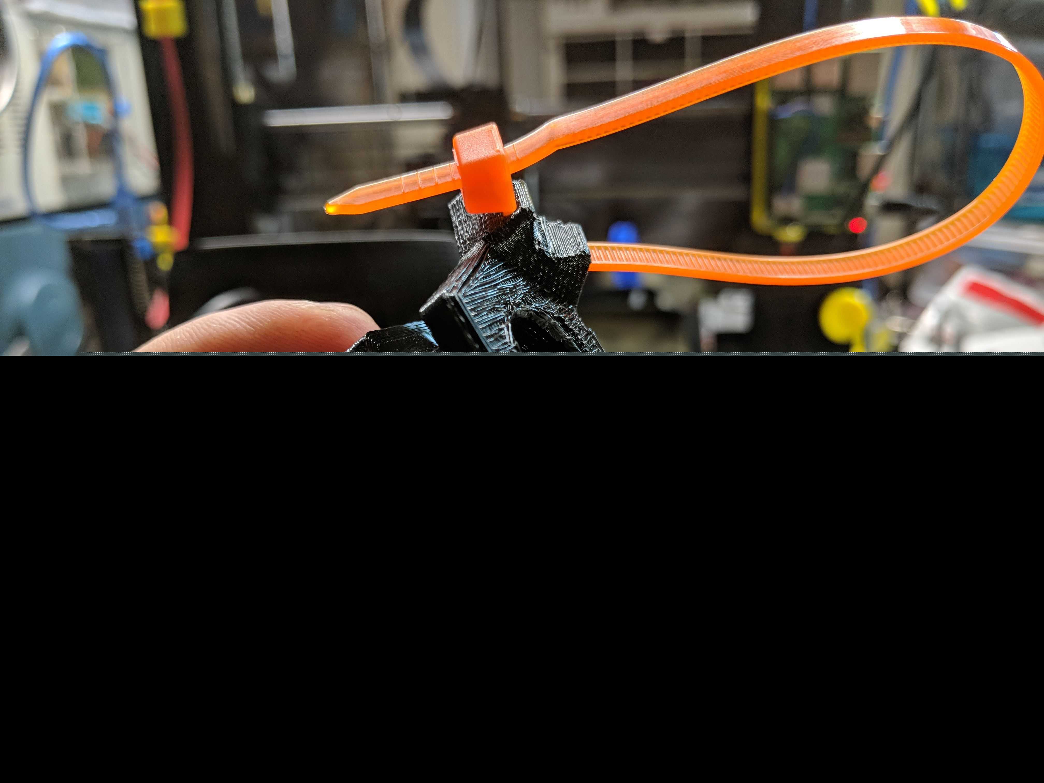 带内置应变消除装置的1/2\“敲除式v2套管