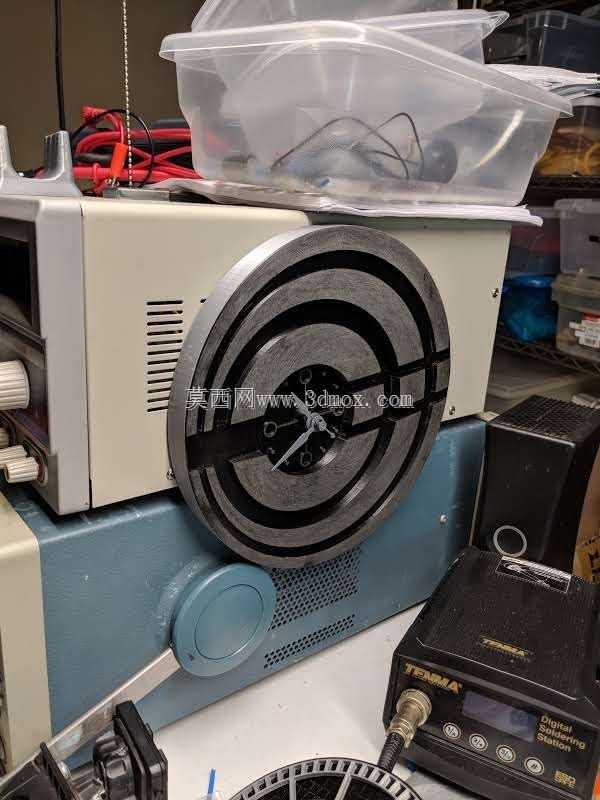 磁装石英挂钟