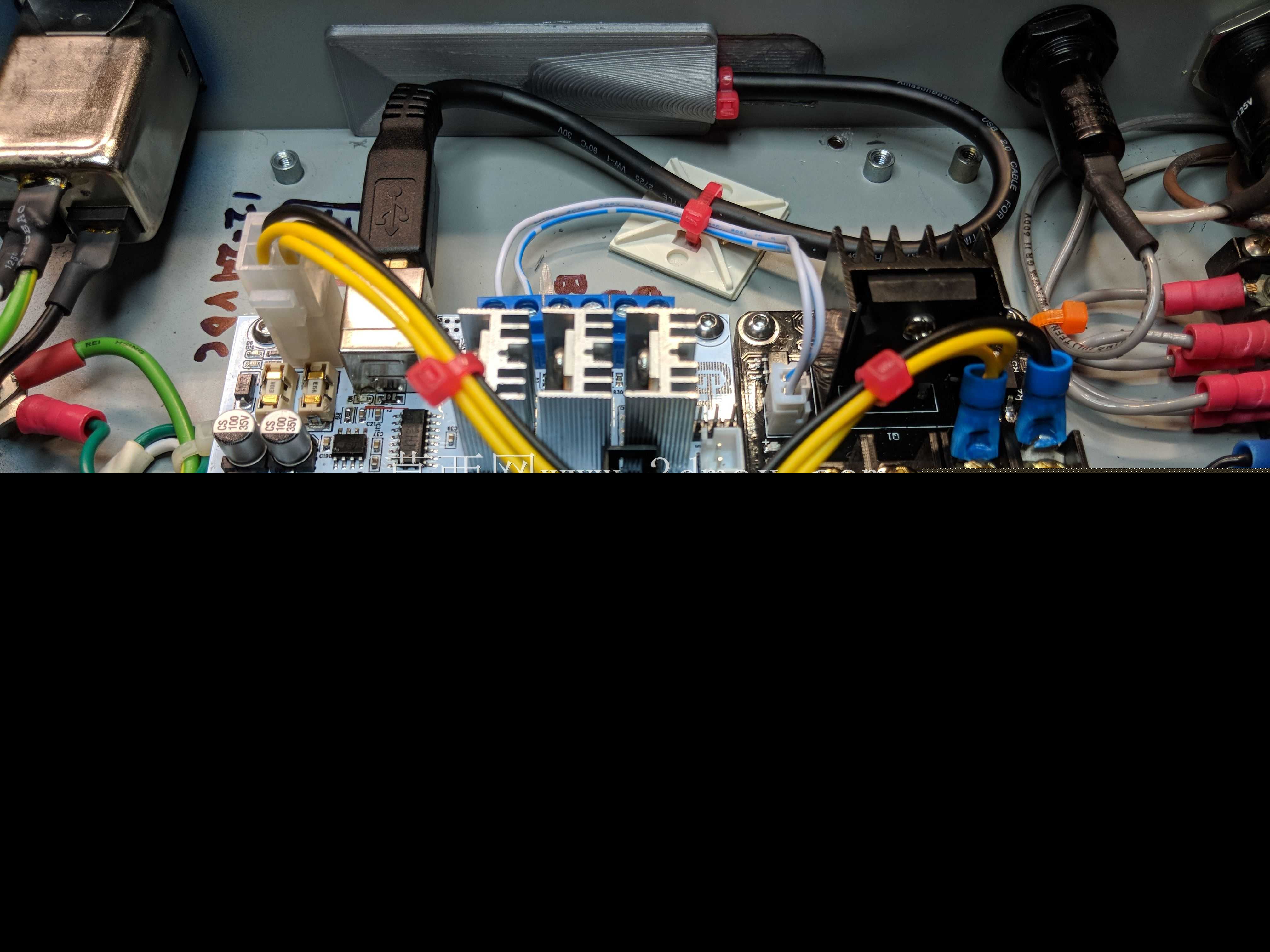 Biqu 3D打印机热床mosfet安装板。