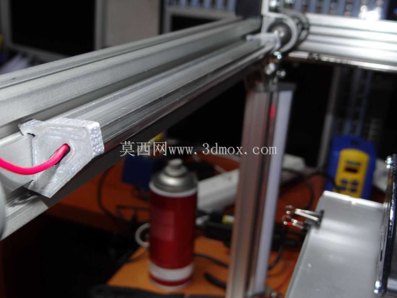 4020��Ʒ���ε�C��LED��ѹ֧��