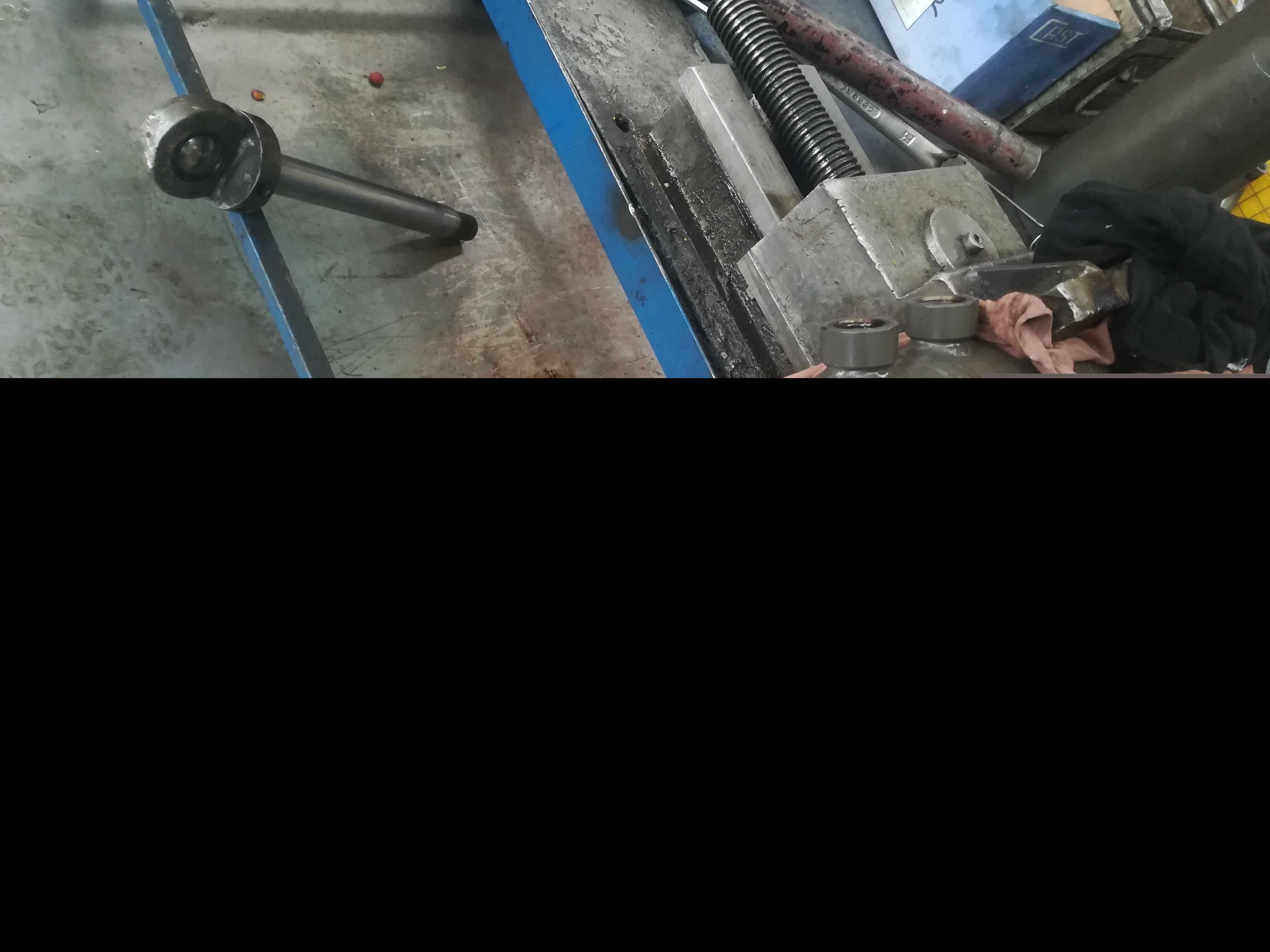 液压缸1
