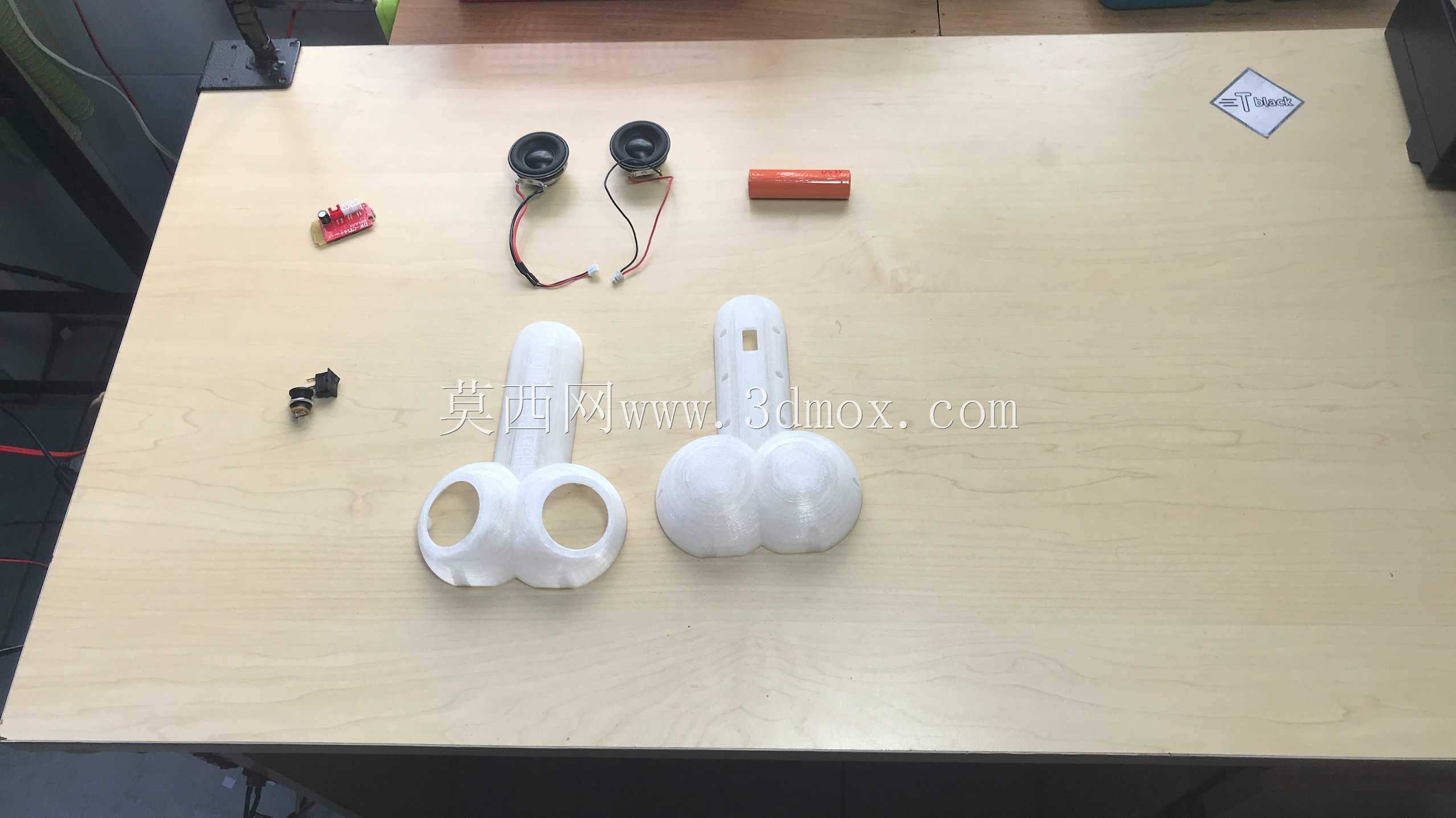 18+蓝牙扬声器