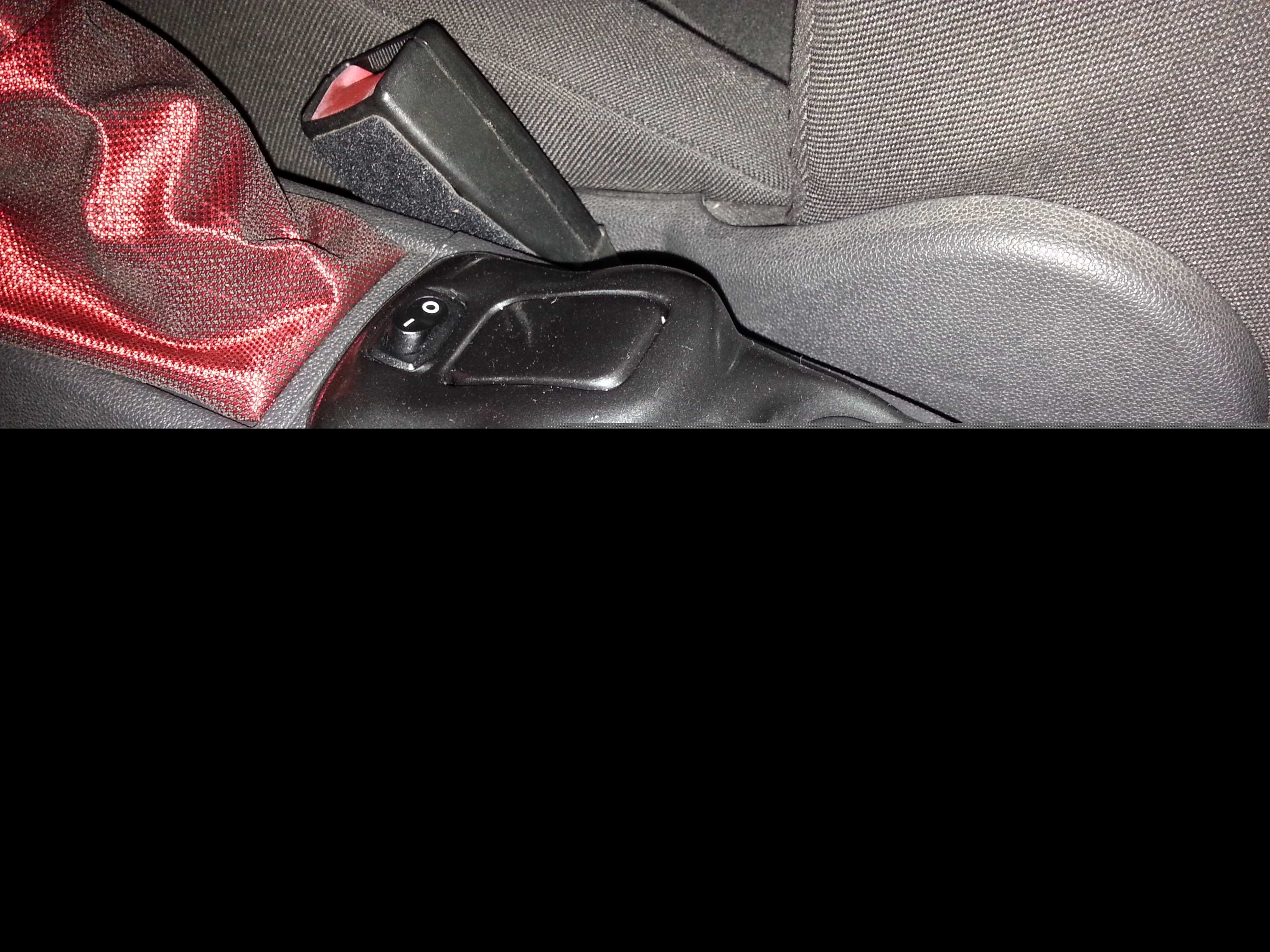 ŷ��Corsa D�����пذ�װ�̶�֧�ܽṹ
