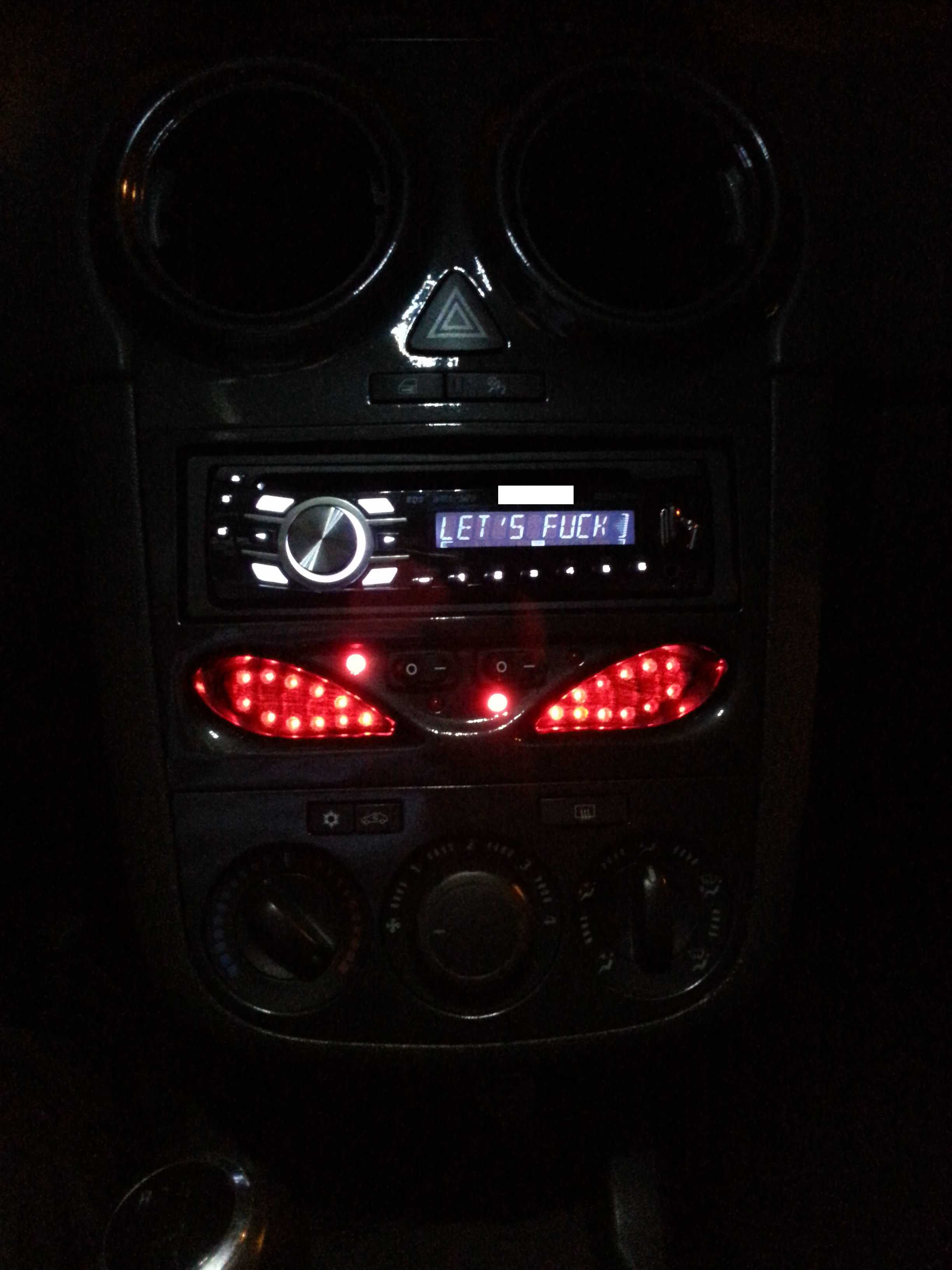 ŷ��Corsa D�����пذ�װ�̶�֧�ܽṹ