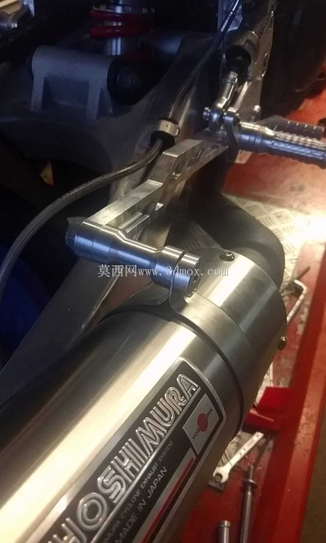 Platine Arrière支架氟利昂+固定Echappent 1100 GSXR