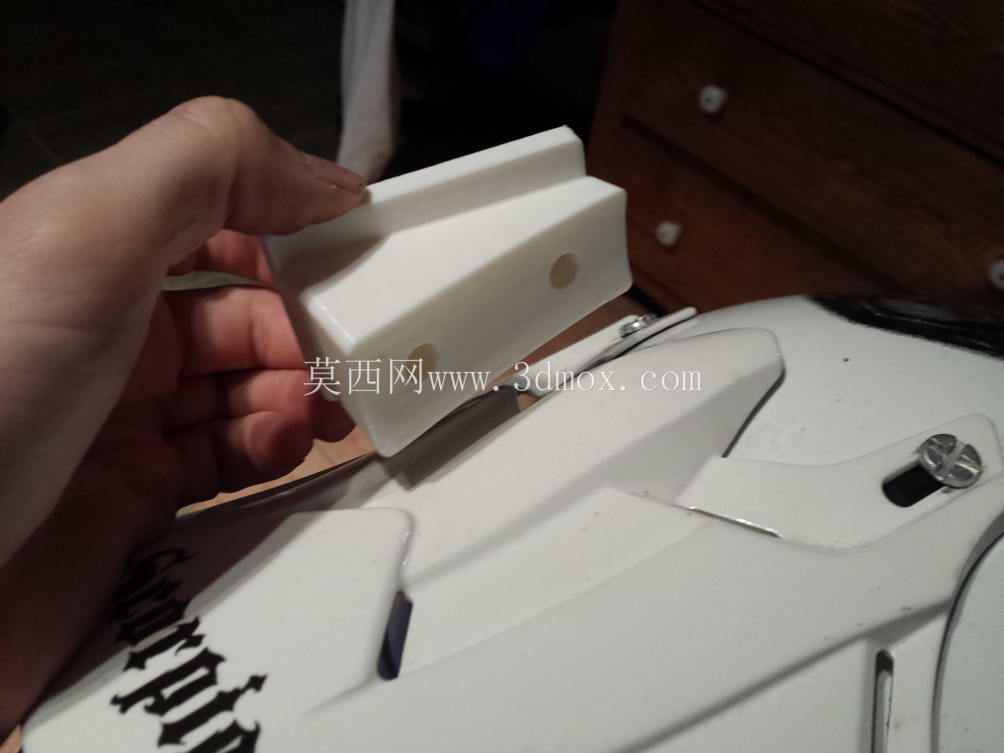 夜光3D可打印手电筒支架