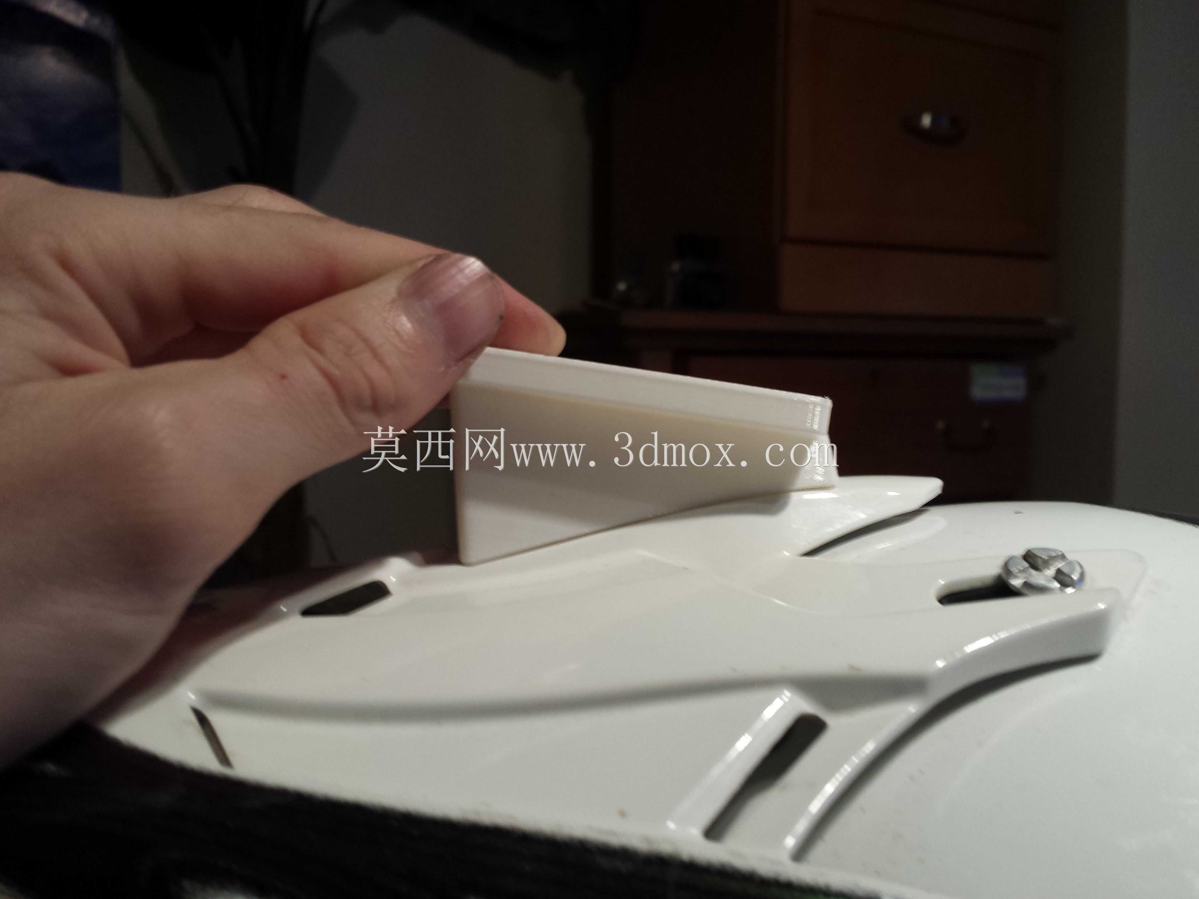 夜光3D可打印手电筒支架