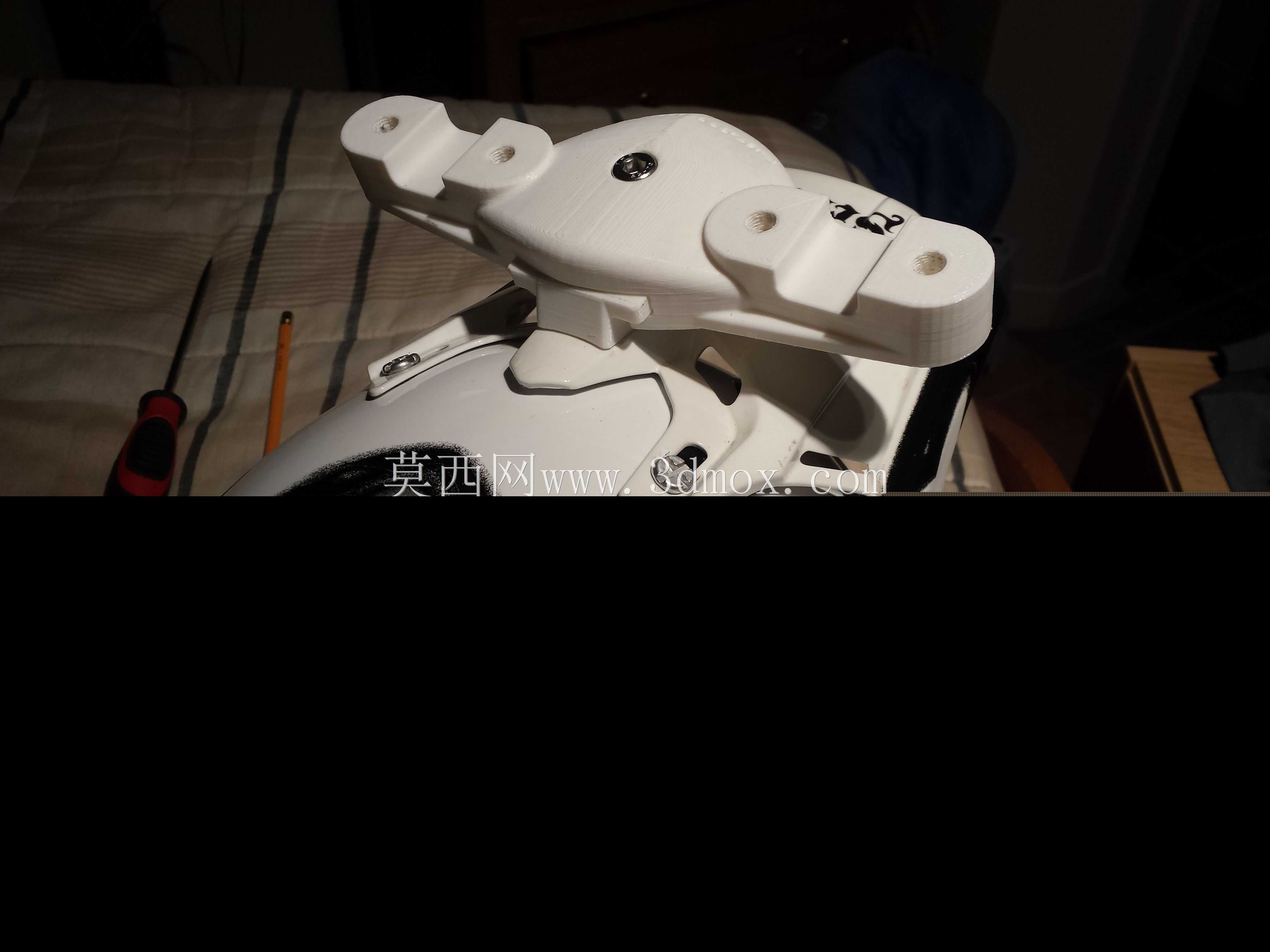 夜光3D可打印手电筒支架