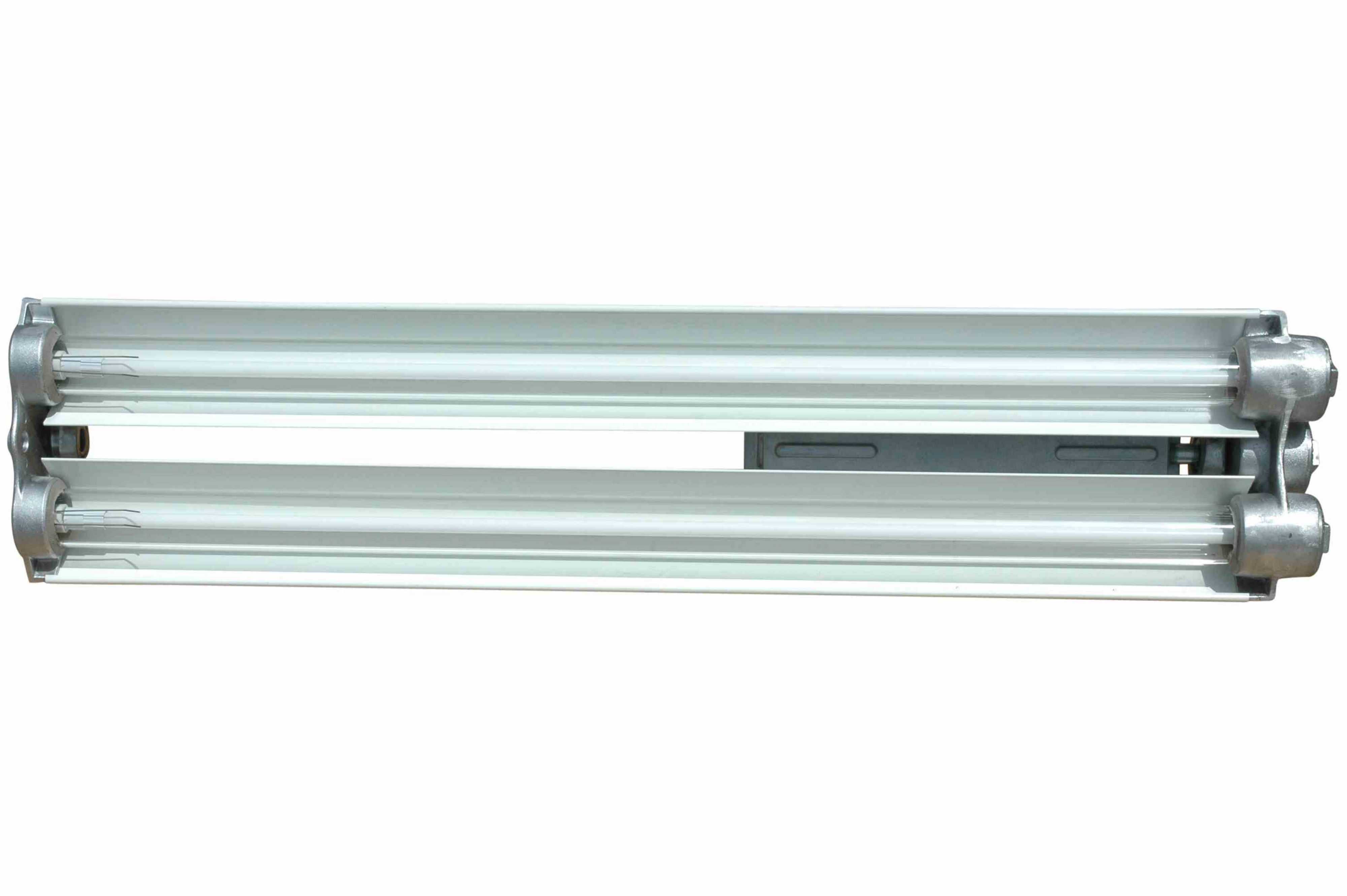 表面安装防爆荧光灯-喷漆室-220V,50/60Hz