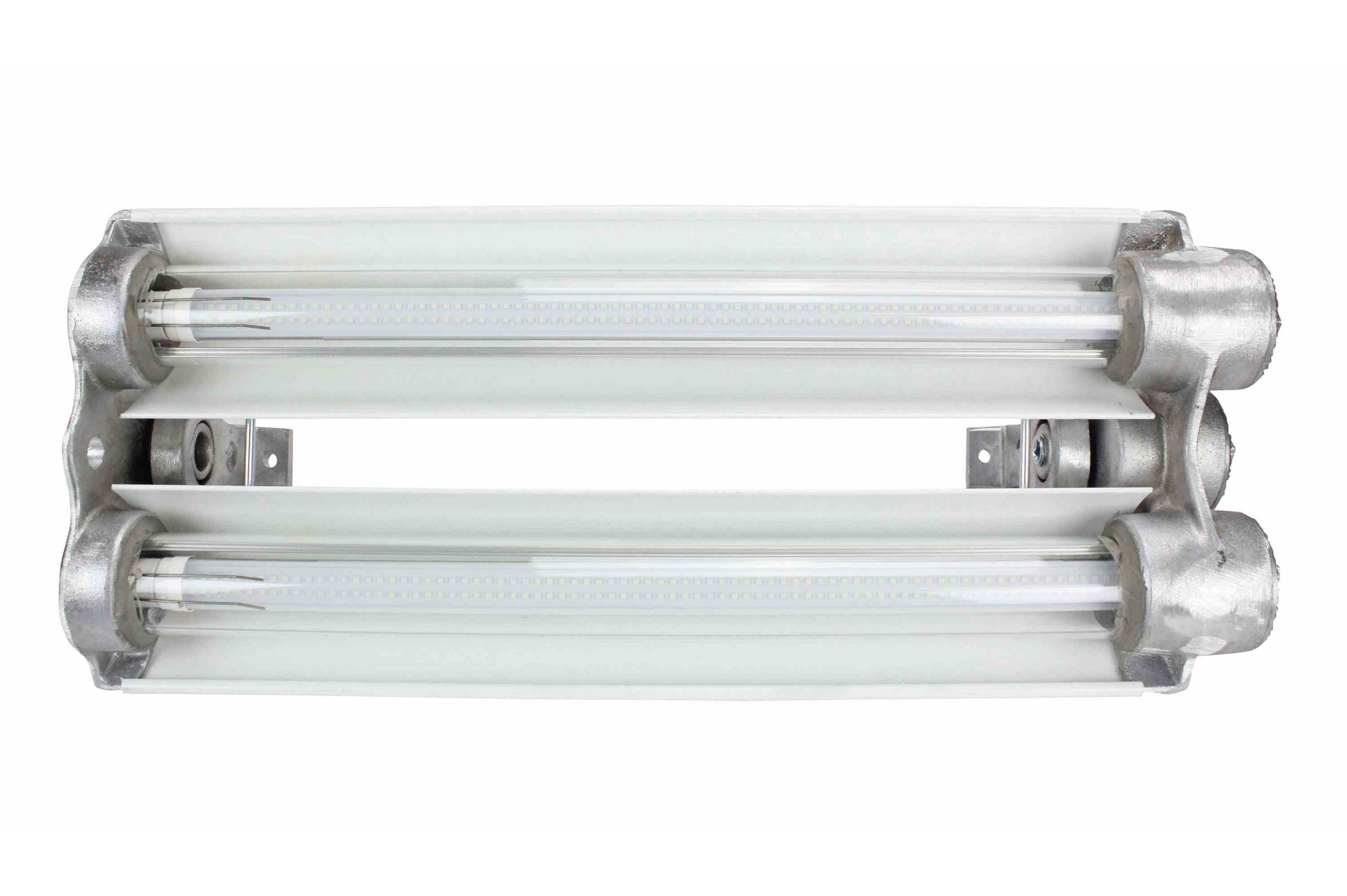 防爆喷漆室LED照明-2英尺,2个灯具-50'线脚+套筒插头