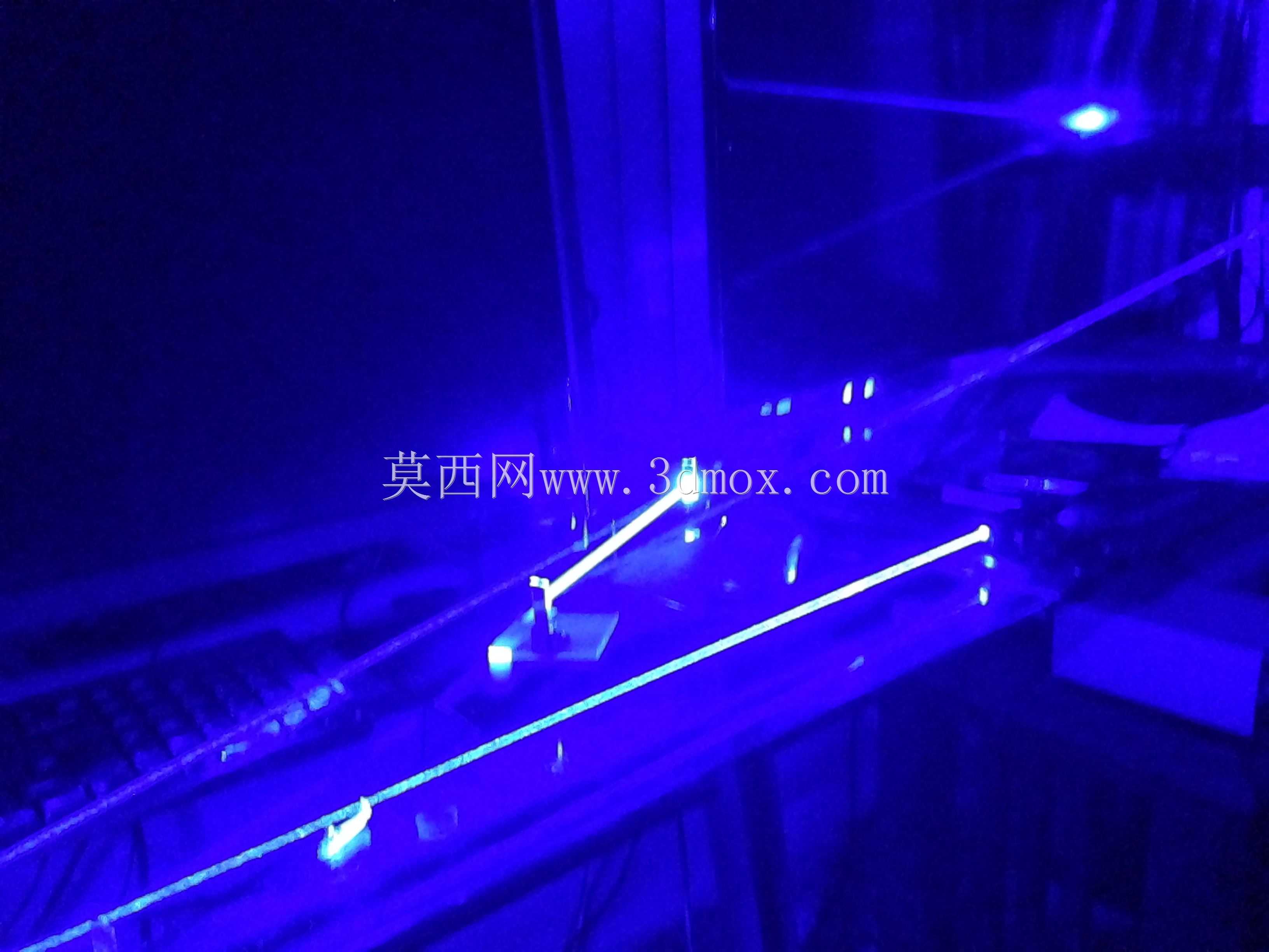 2500 mW 445 nmֱ�Ӽ�������ܣ��䱸��������