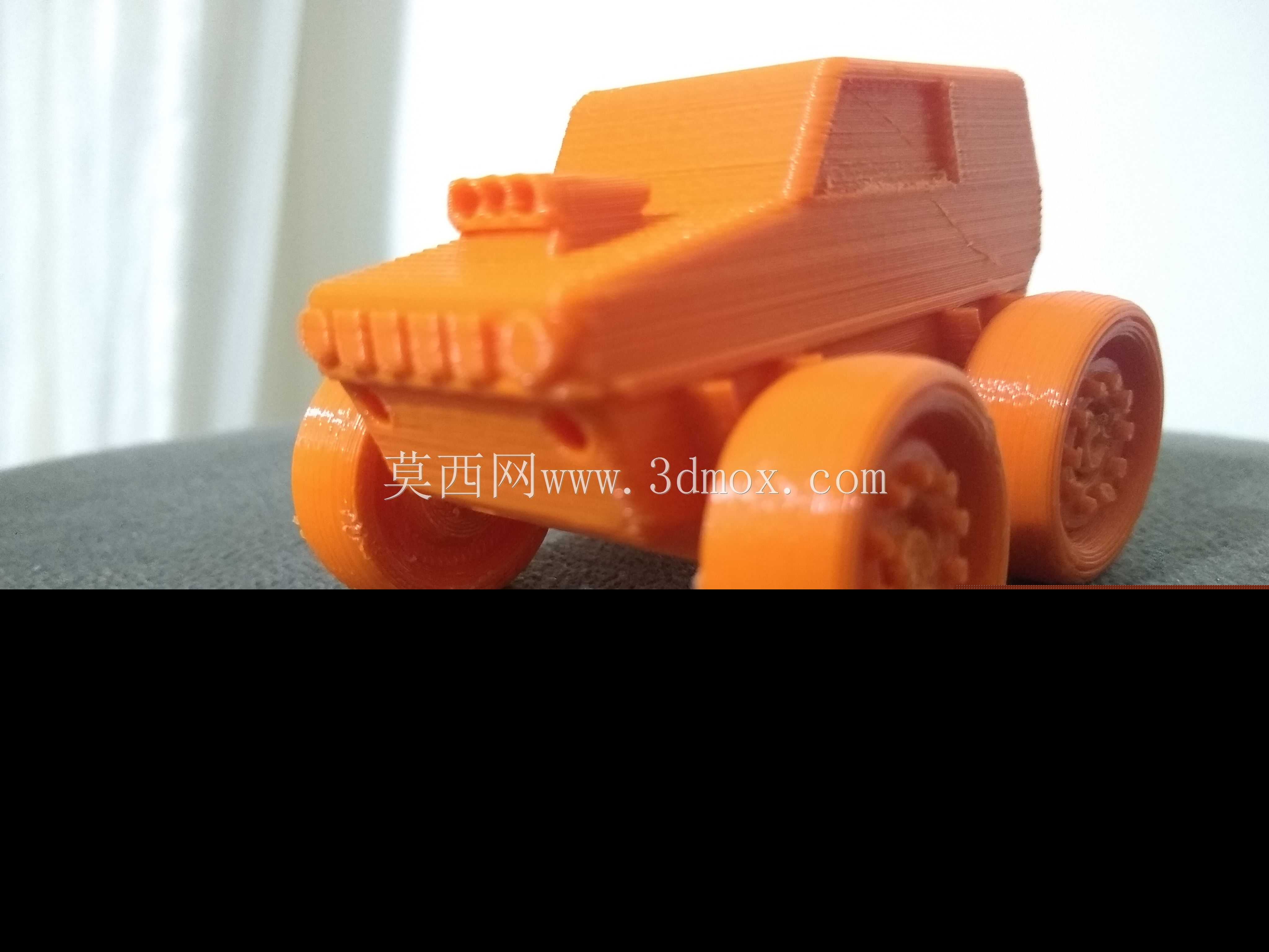 卡林霍吉普车怪兽果酱迪亚蒂科·帕拉·普雷米尔·蒙塔尔。