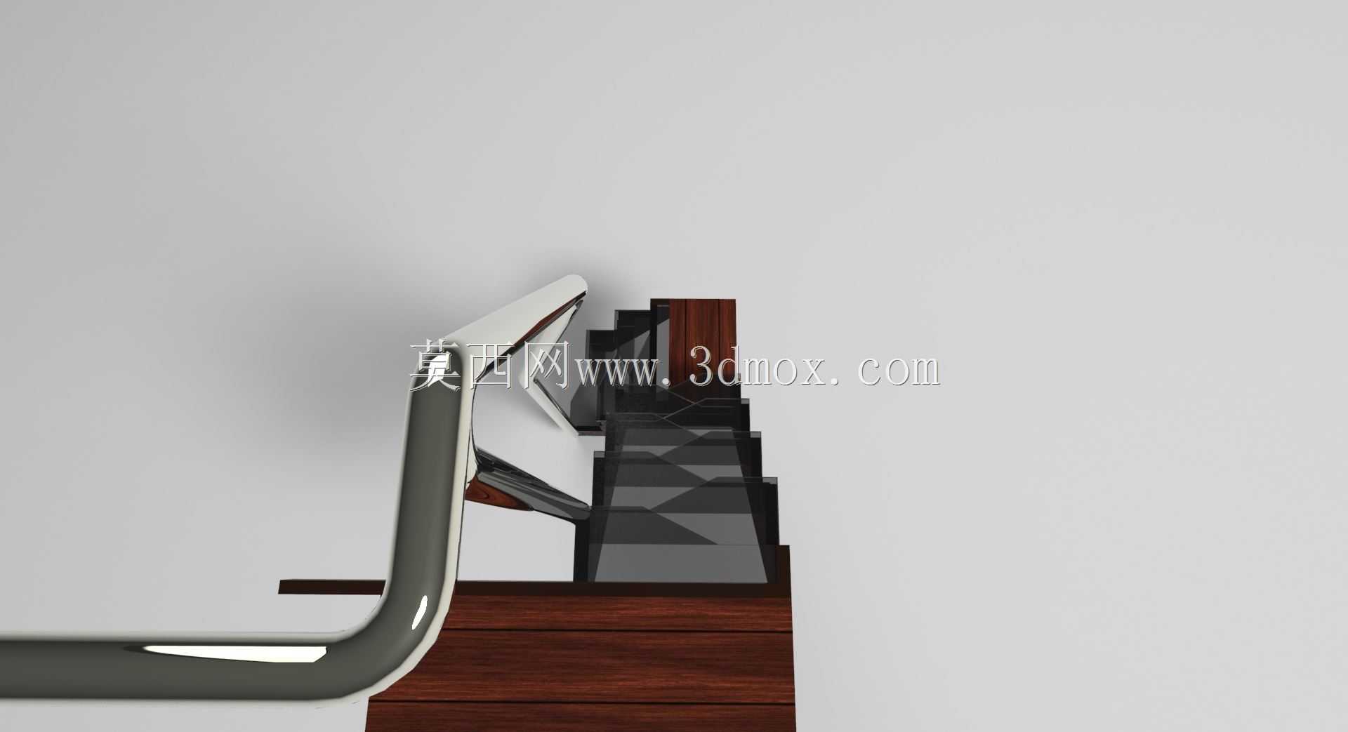 Escalera compensada。Spacesaver交替踩下楼梯