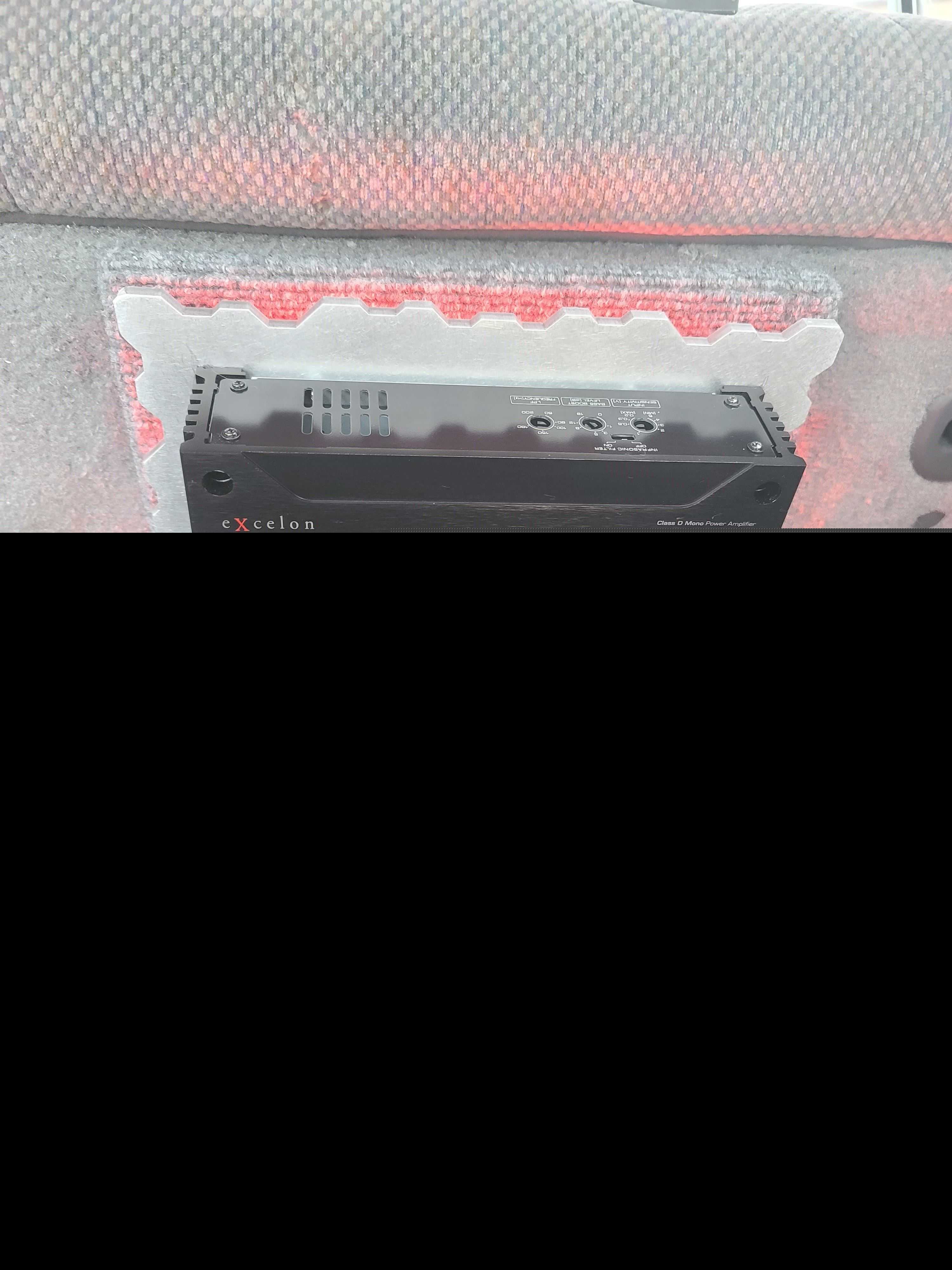 汽车放大器支架