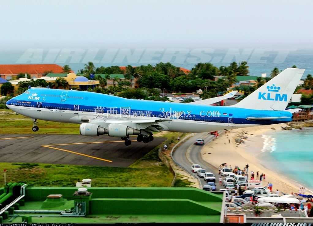 ����747