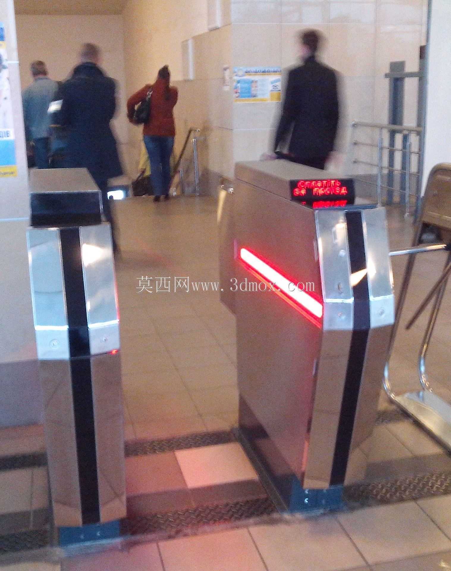 基辅地铁旋转栅门