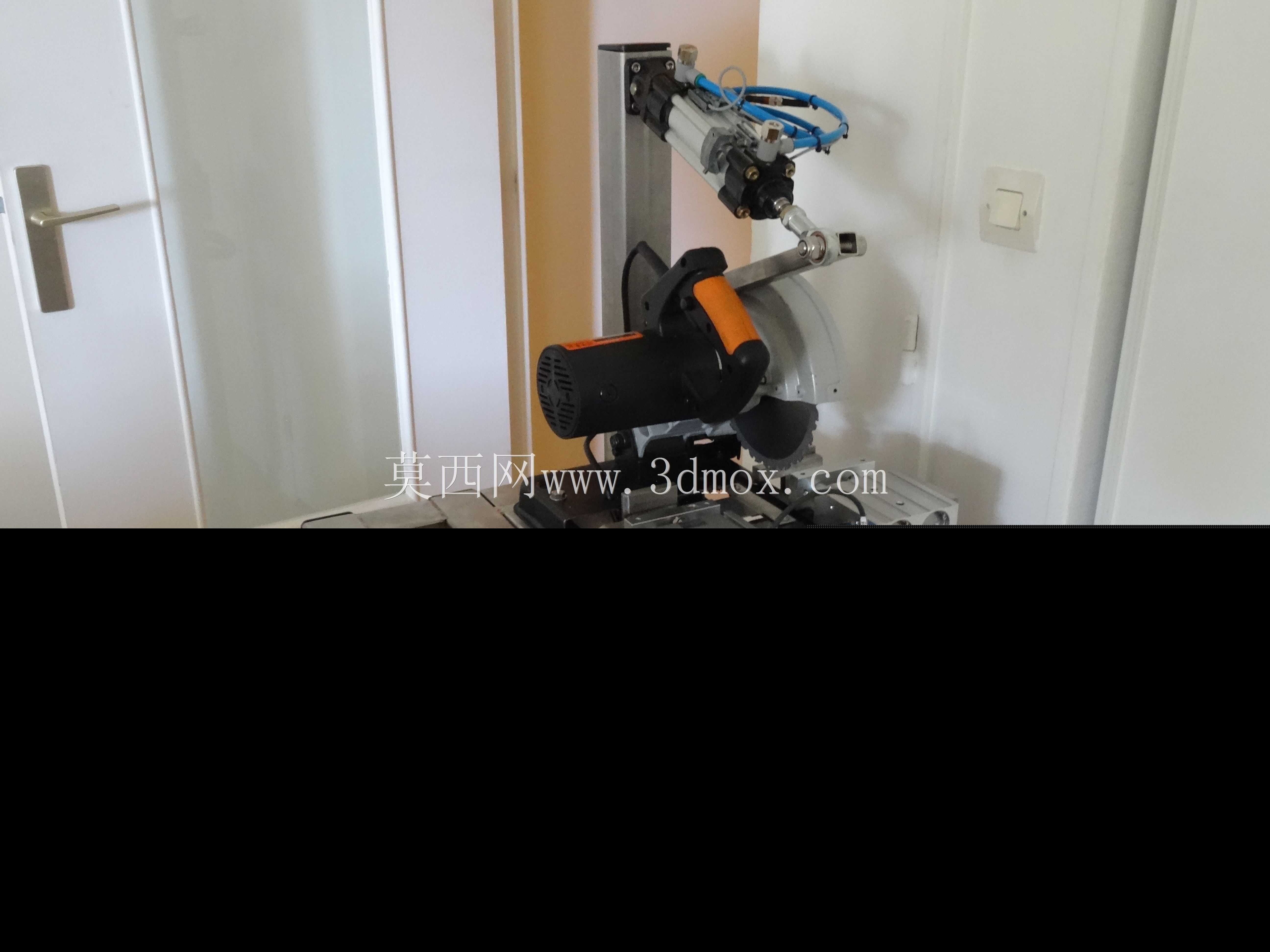 �Զ��и��