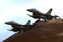 F16����