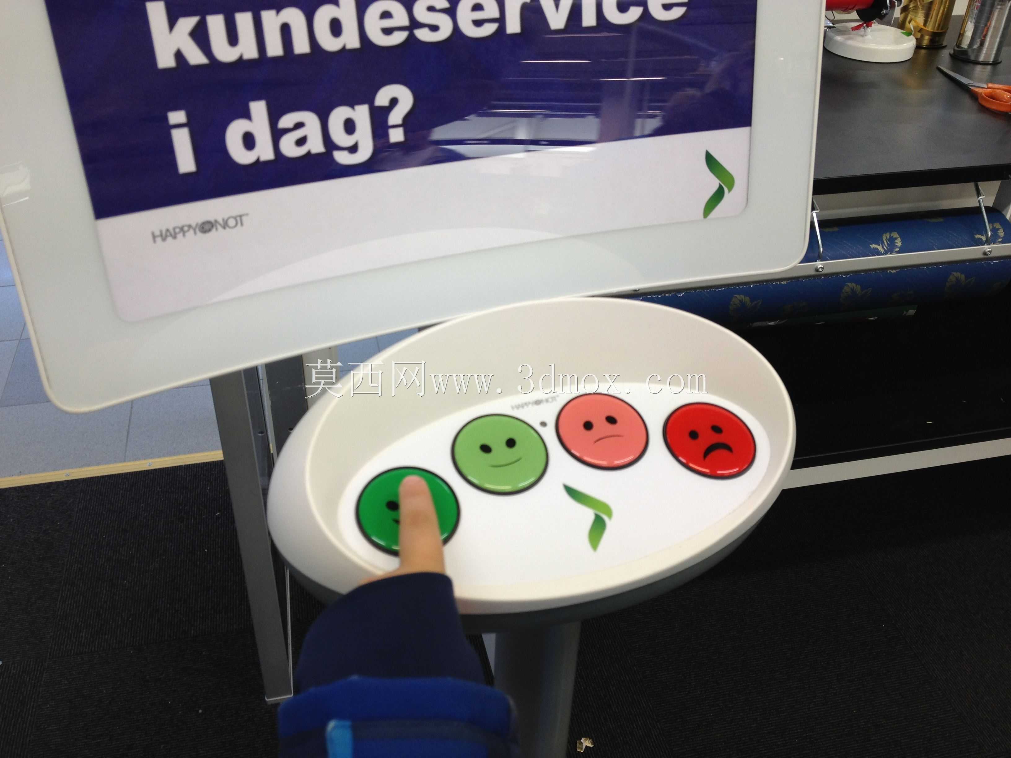 4����ť
