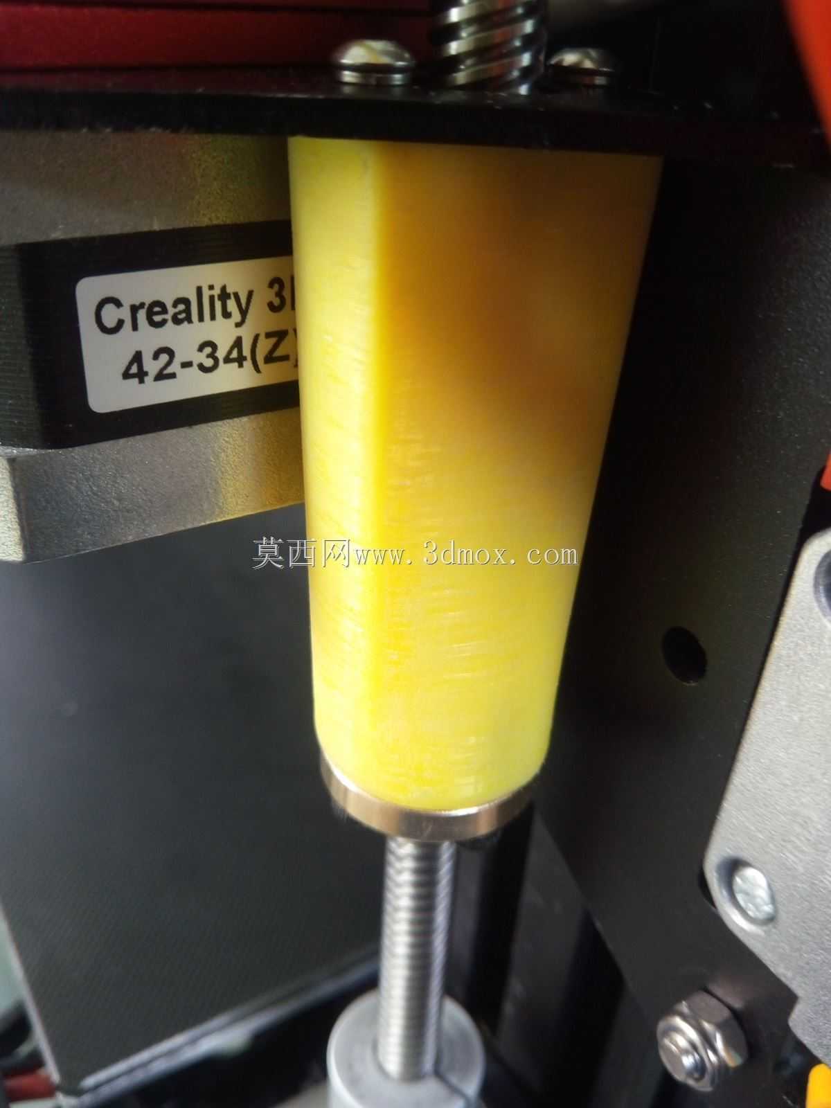 用于Ender 3 Z轴修改的0齿隙Z形螺母延长件