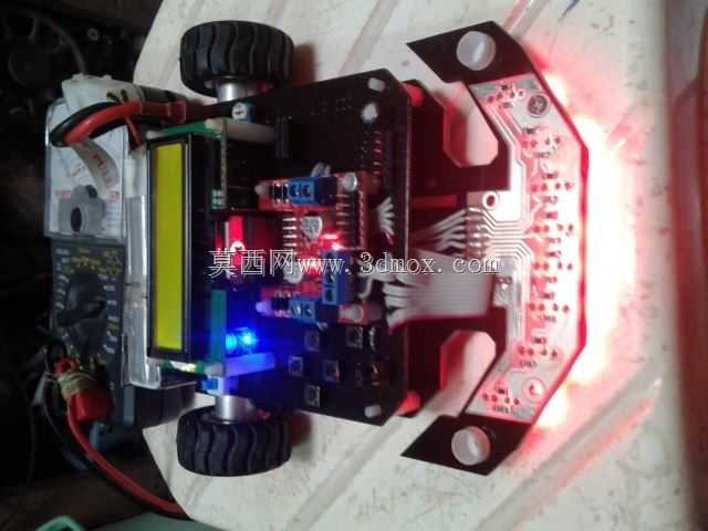 带Arduino-Mega的直线跟随机器人