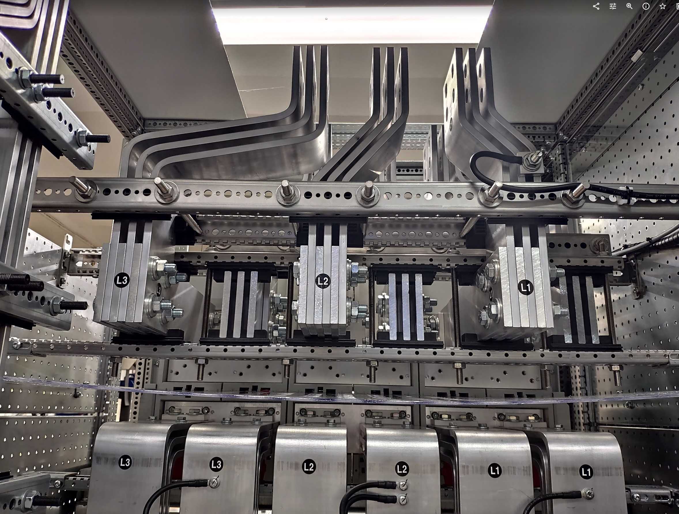 三维设计主开关设备0.6kV 5000A