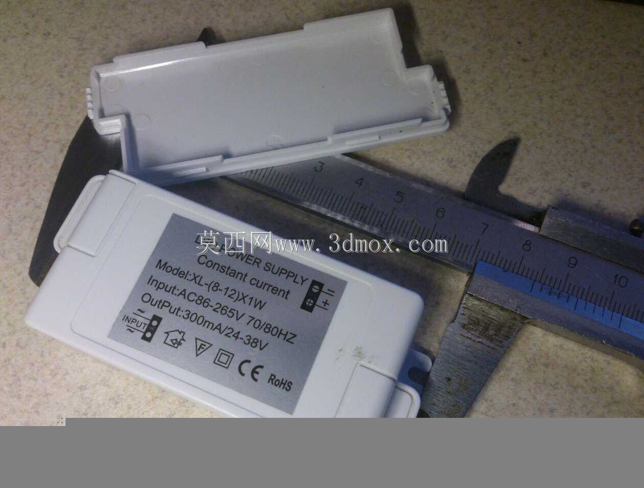用于注塑成型的交流LED驱动器外壳设计
