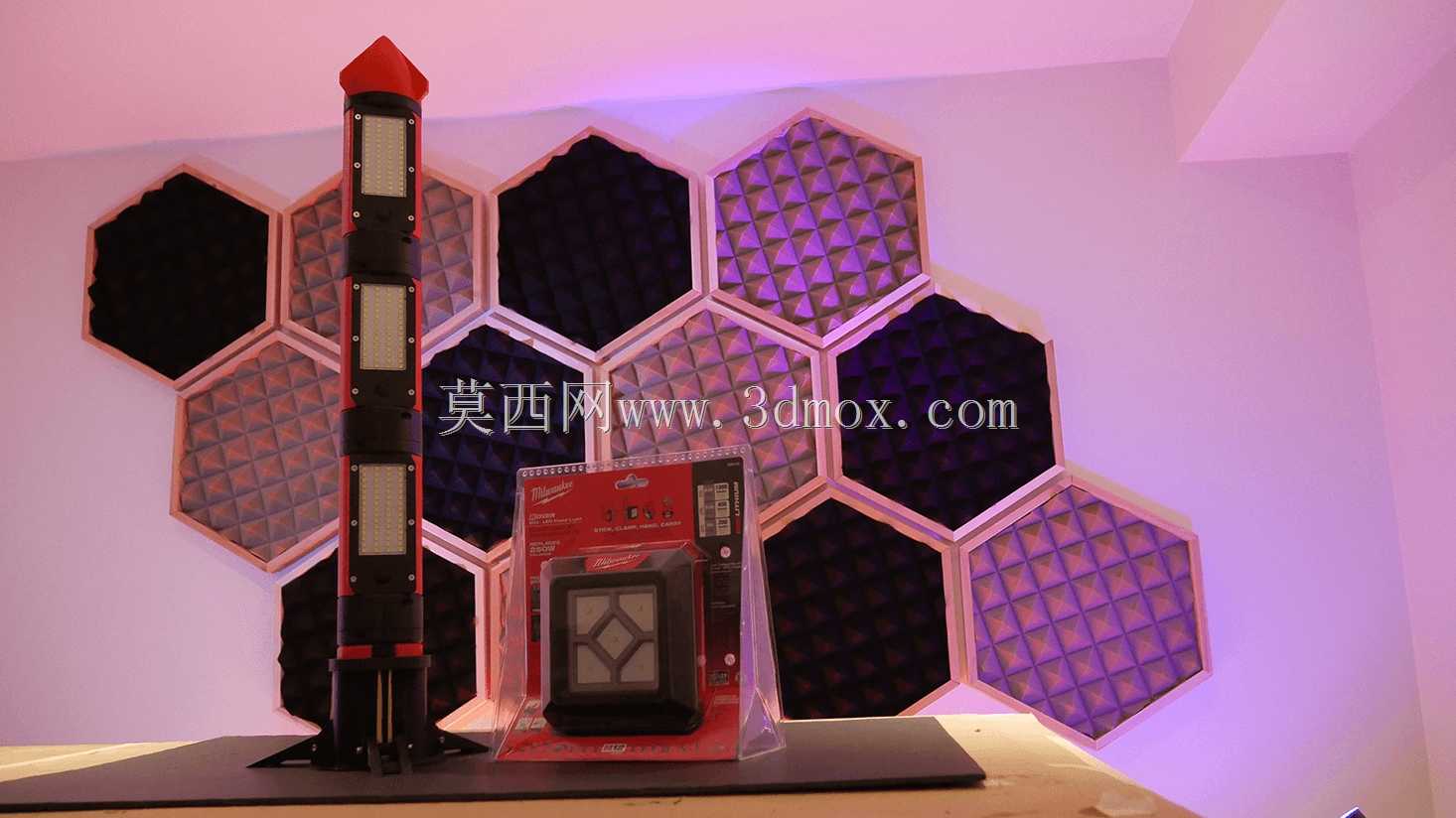 密尔沃基M12电池模块化LED工作灯系统