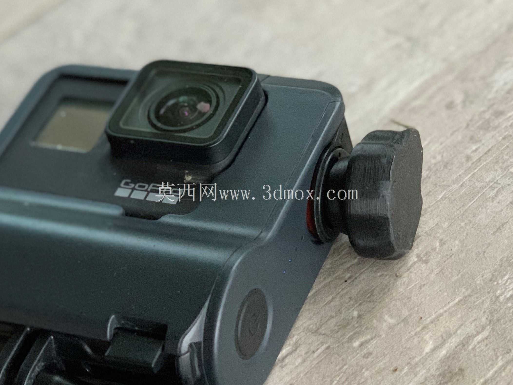 ����GoPro�����-���˿ڴ�/�ر���ť