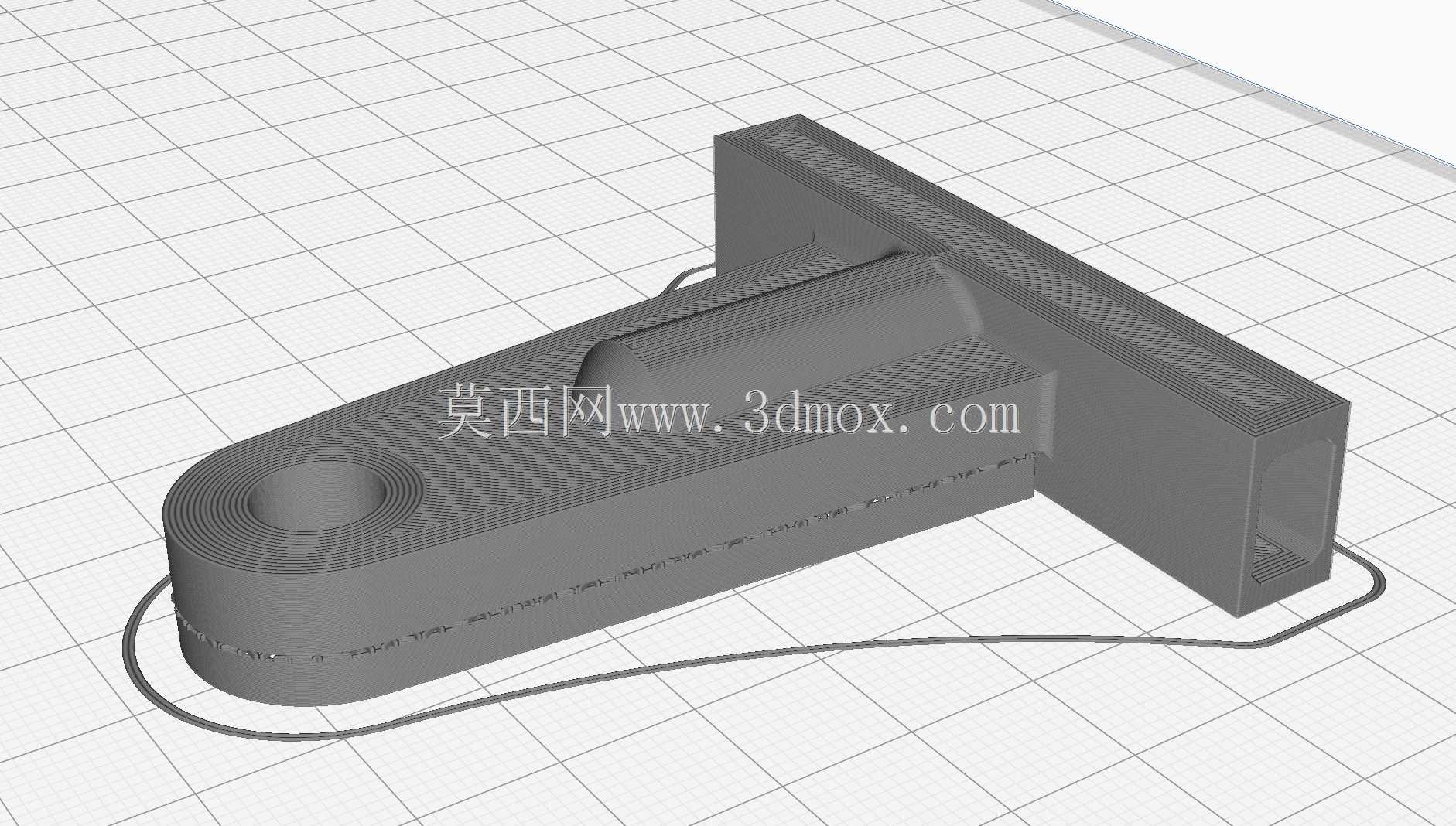 低语挫败双体船行驶高度“T”部分