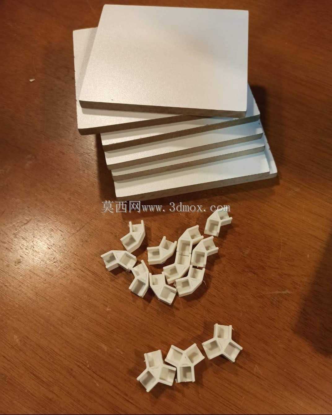 ����̩����������˹���ߴ�