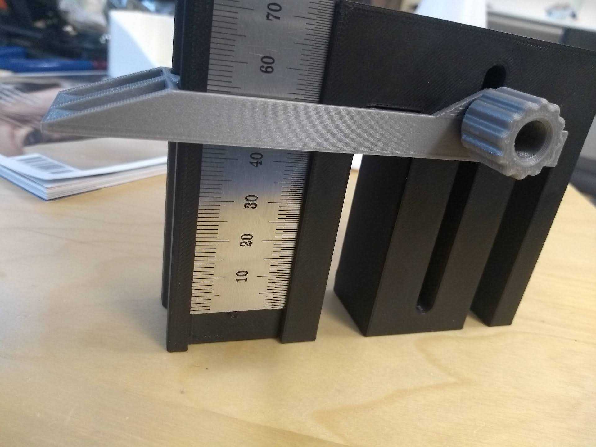 �ⴲ��ͷ�߶ȼ�