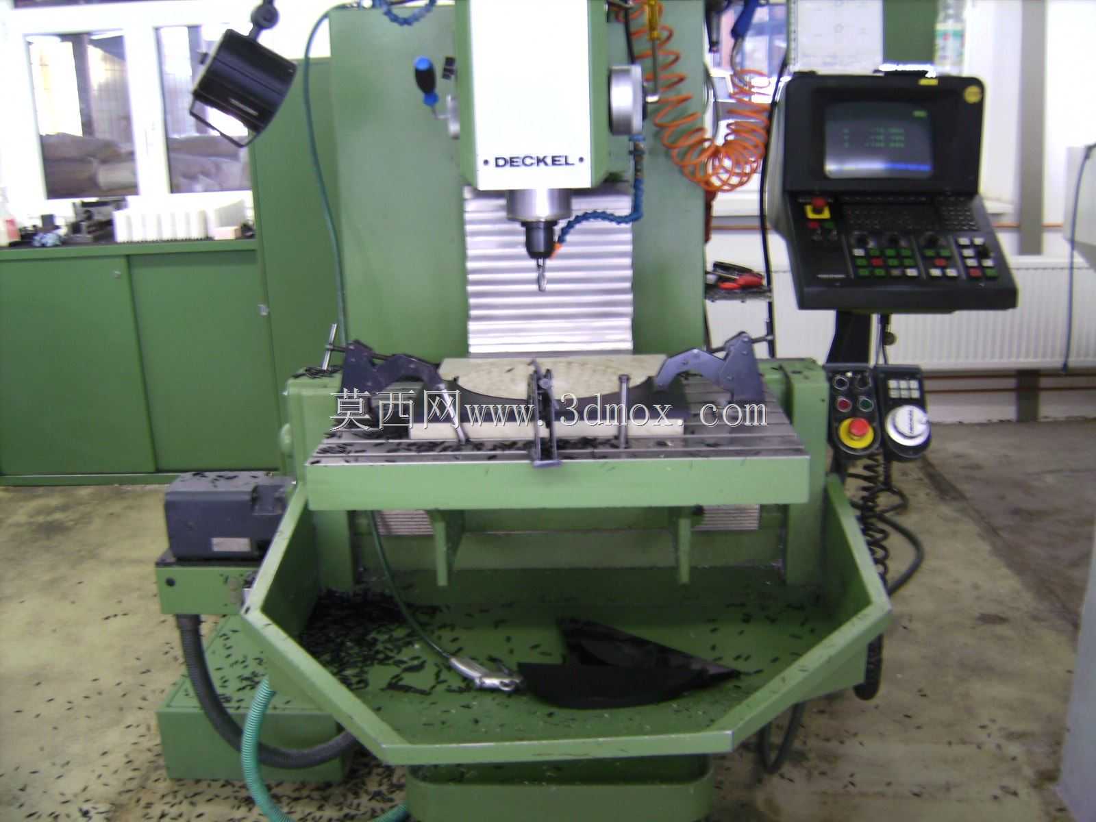 Aufspanntisch DMC 635V