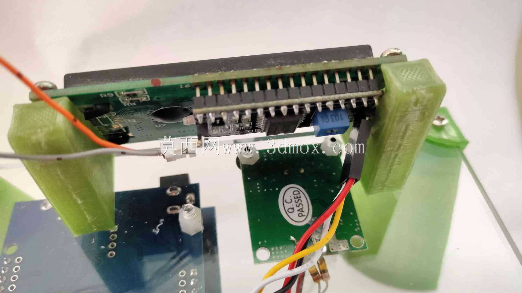 带I2C板支架的双线LCD