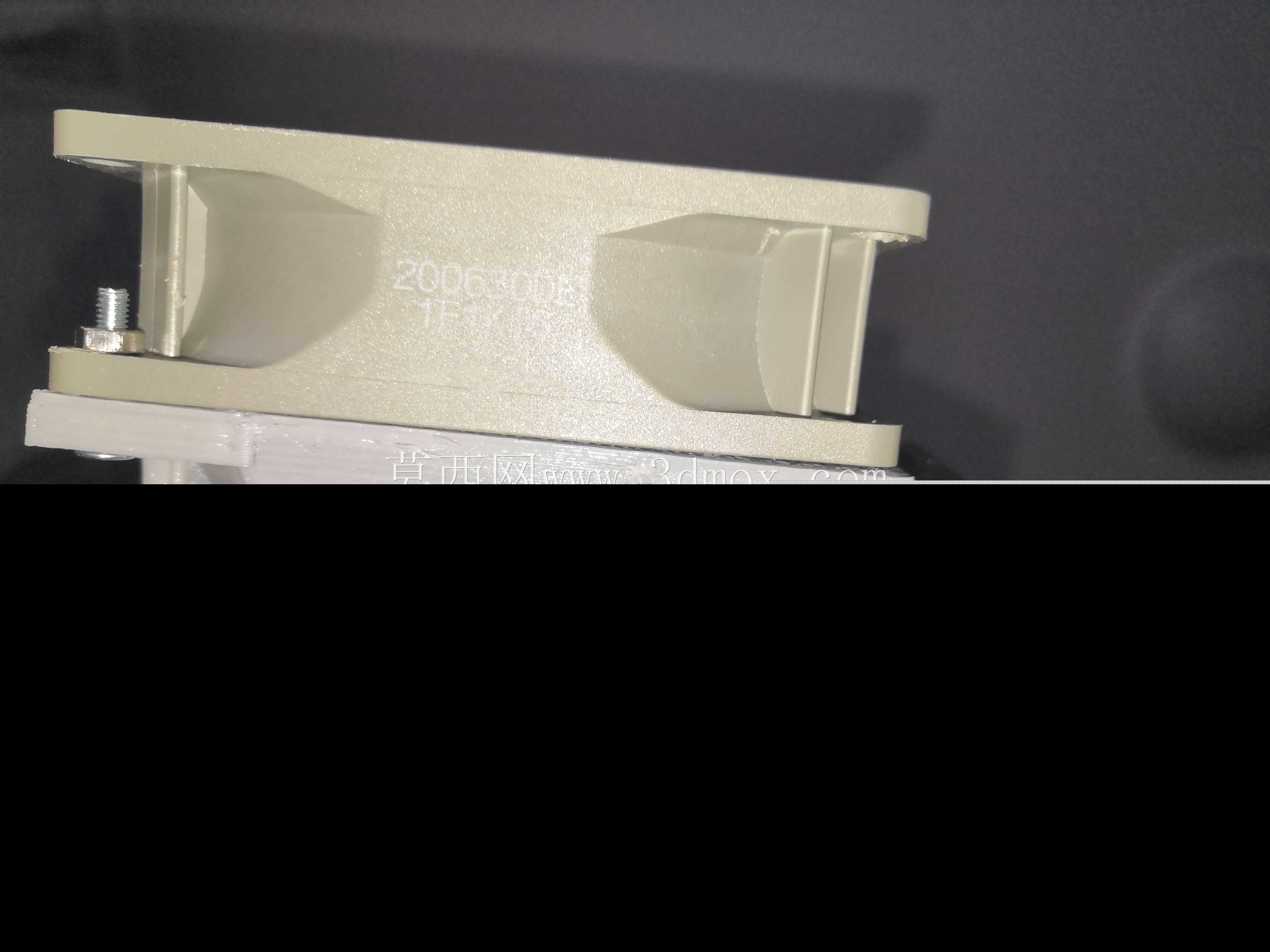 80毫米喷嘴风扇支架(Creality Ender 3 Pro的静音模块)