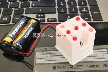 LED���