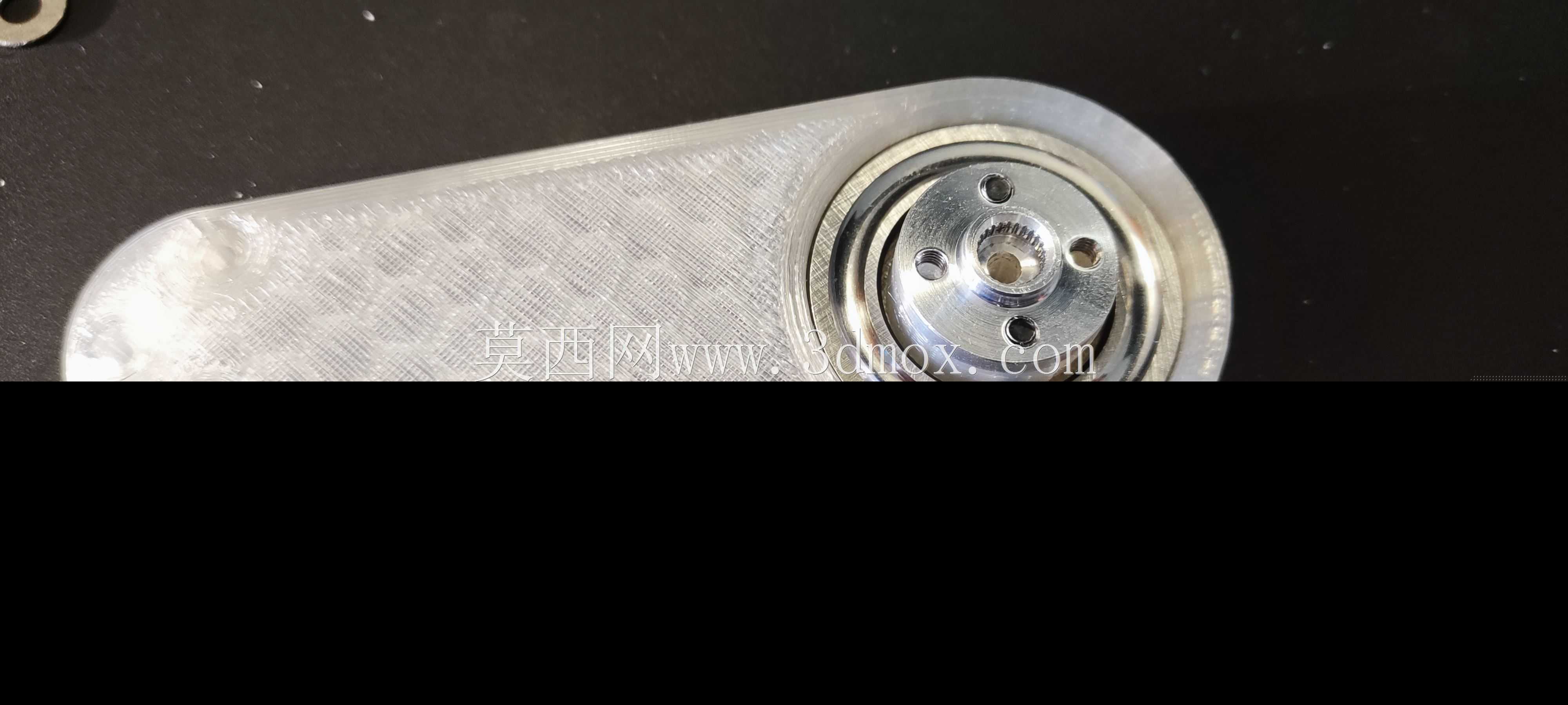 微型机器人scara MG995和M5夹持器。