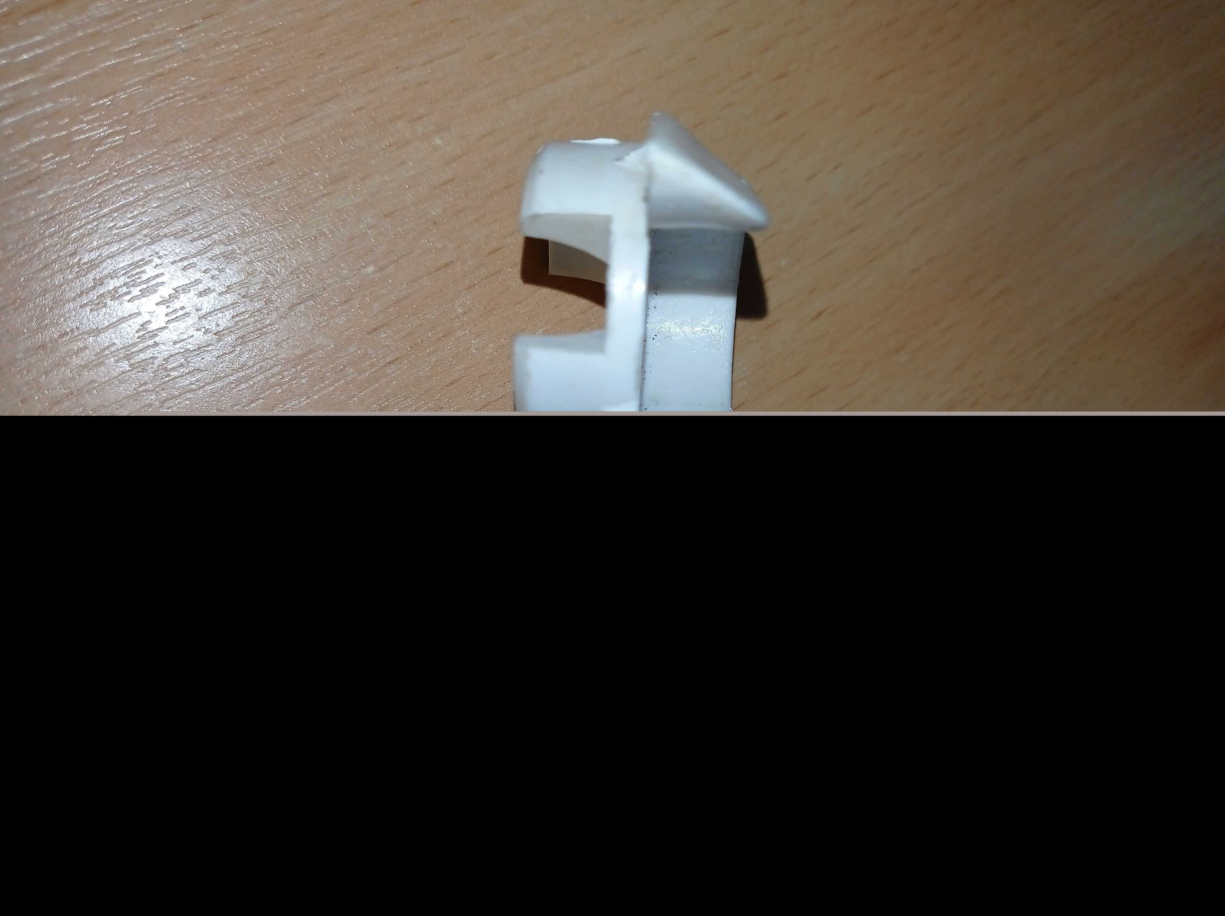 “支架”零件的三维建模