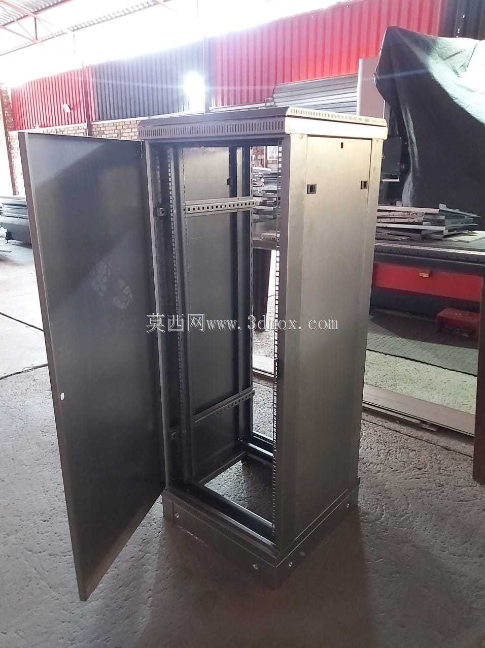 30U����600D
