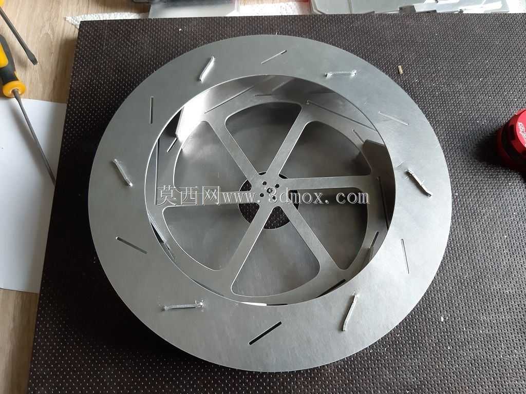 气垫船模型的Radialfan CW和CCW