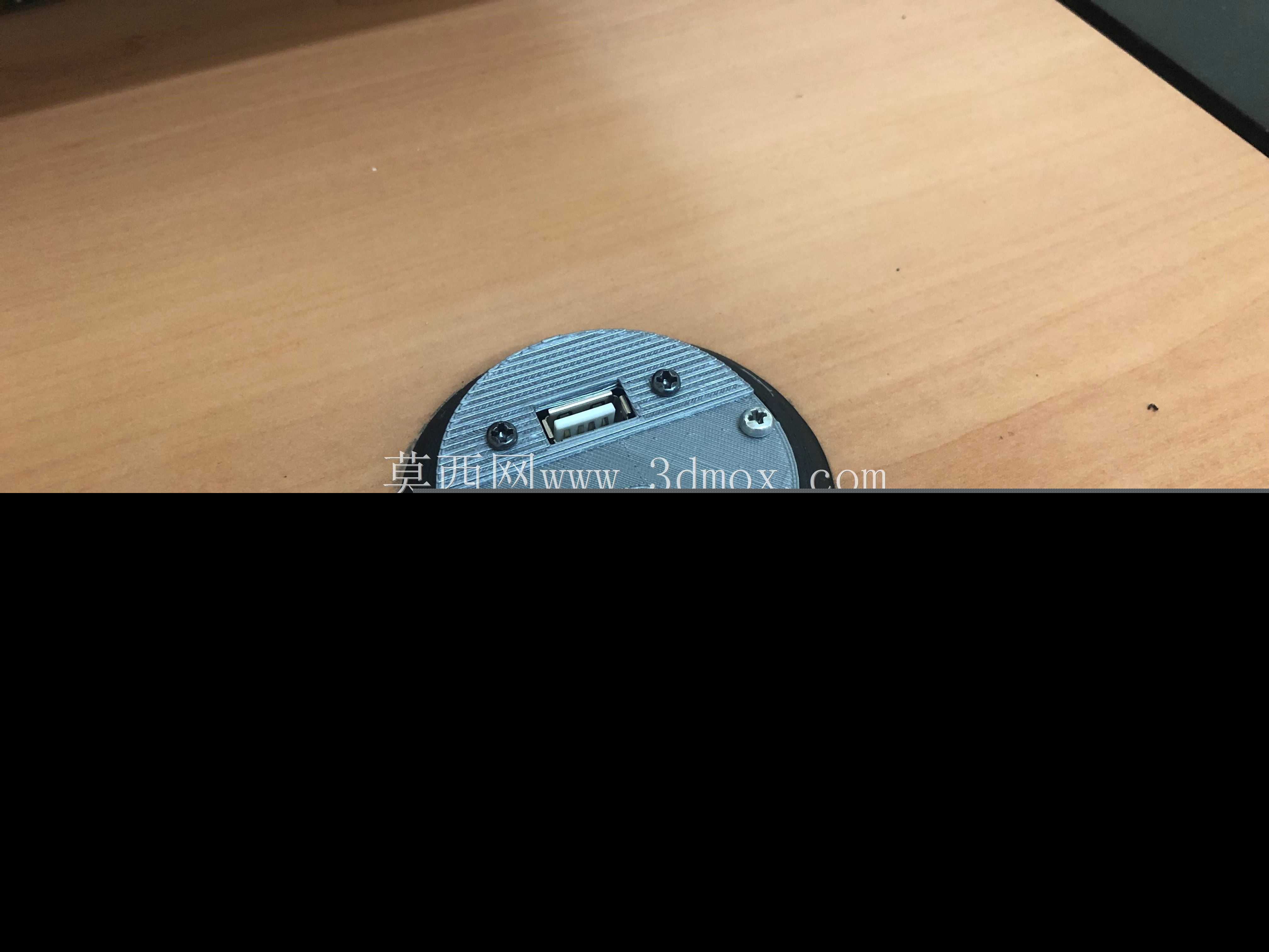 ��USB TYPE-A���İ칫�����¿׸�