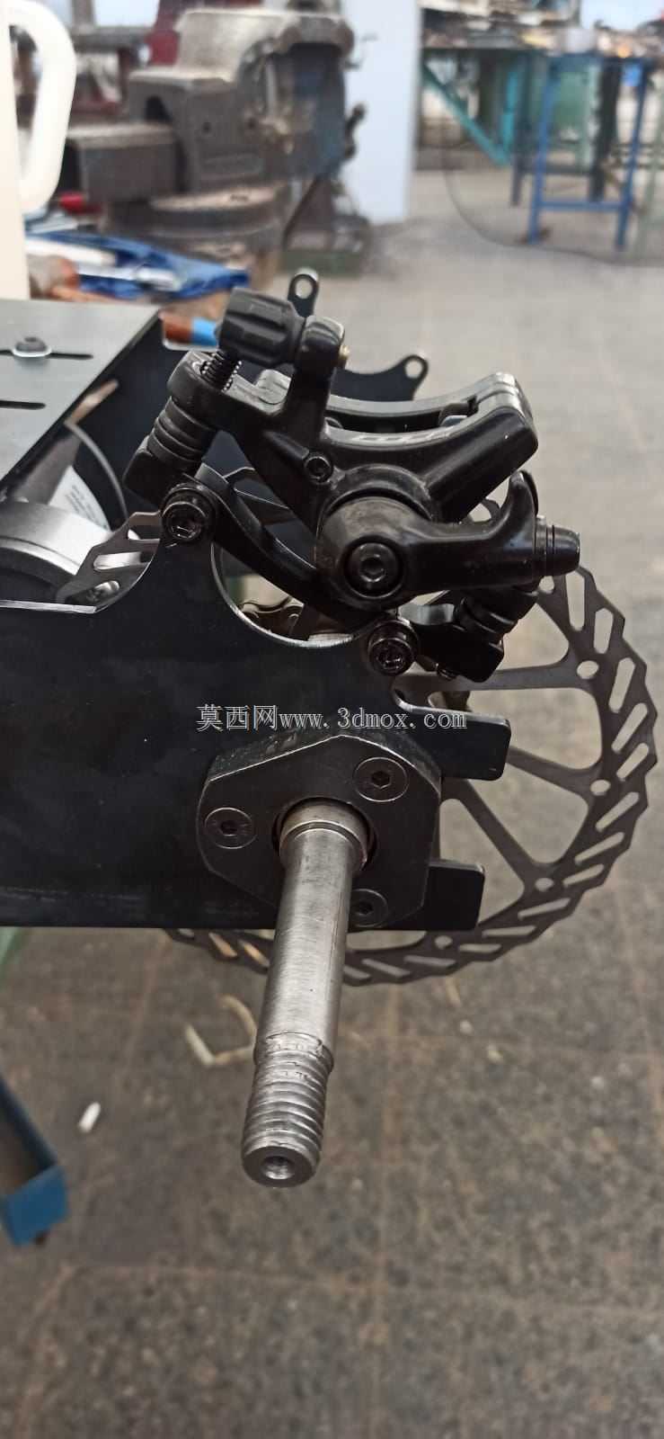 Pa?am i?in güvenli 3 tekerlekli踏板车。(适用于我的pasha的安全三轮滑板车。)