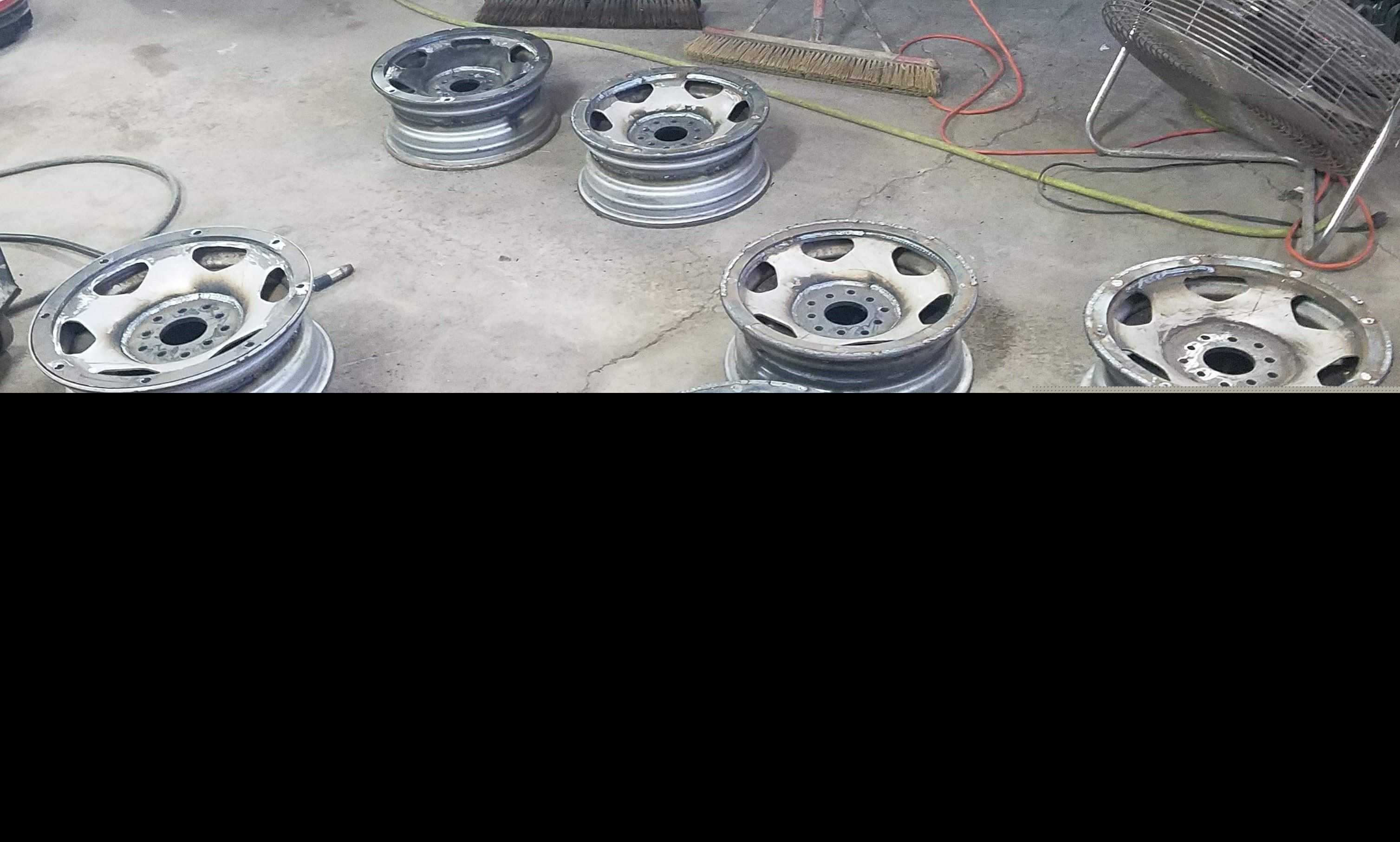 跟踪器轮辋组件