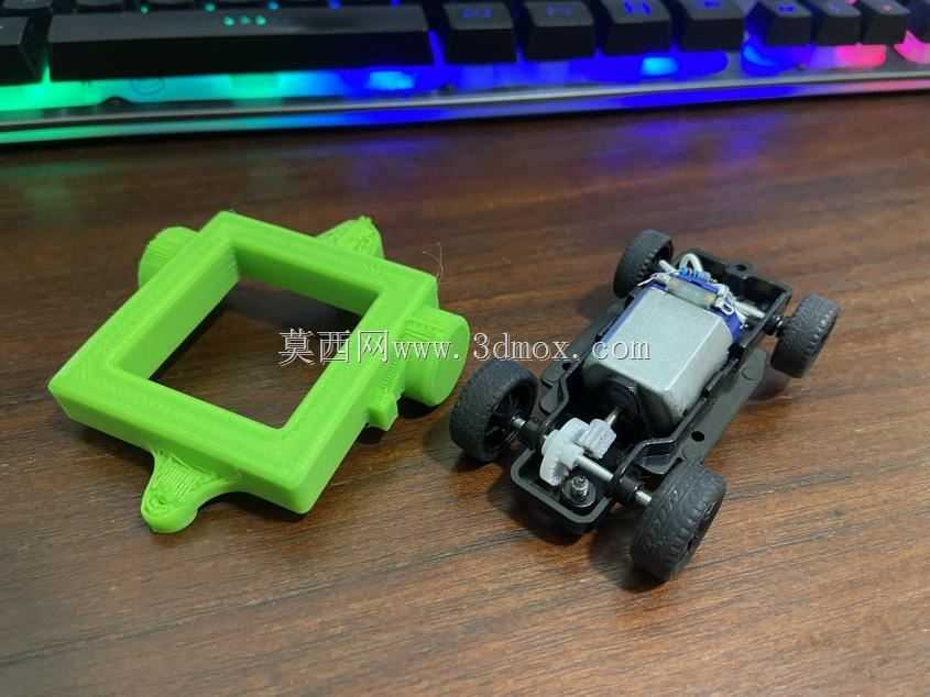 SKITTLE,用于3D打印的小型SKITTLE机器人模型