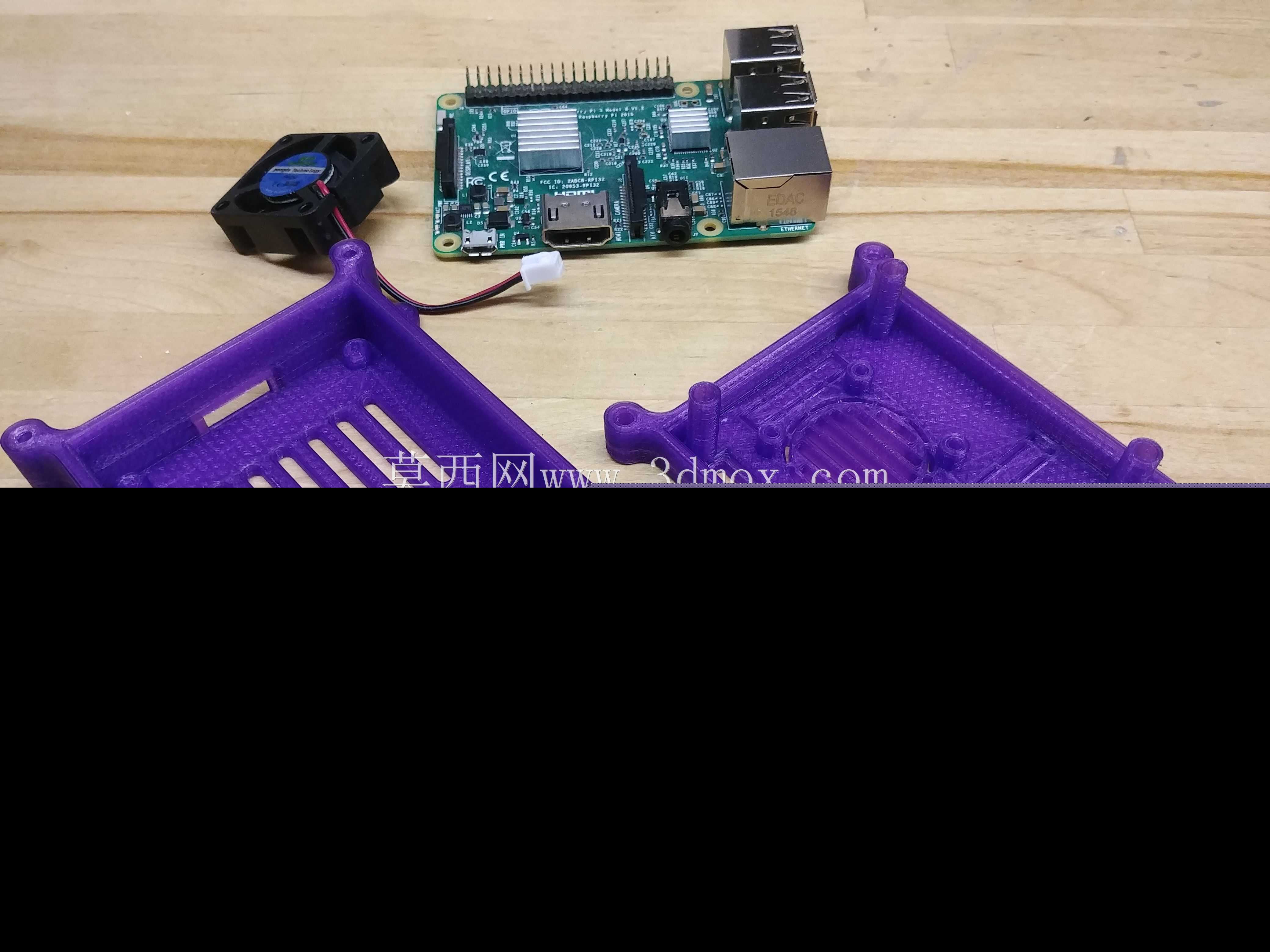 Raspberry PI�ͺ�3���䣬�����Ⱥ�VESA��װ��