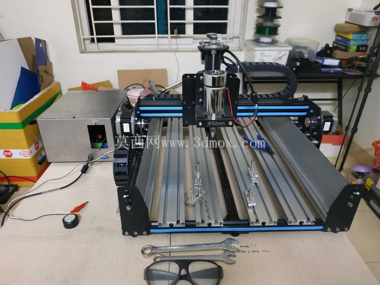 微型数控控制器箱