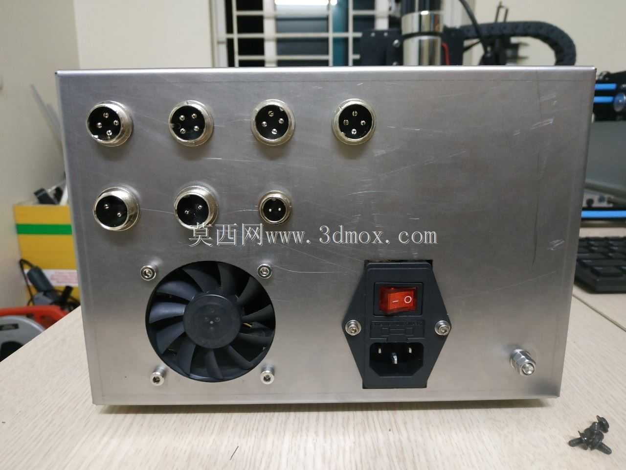 微型数控控制器箱