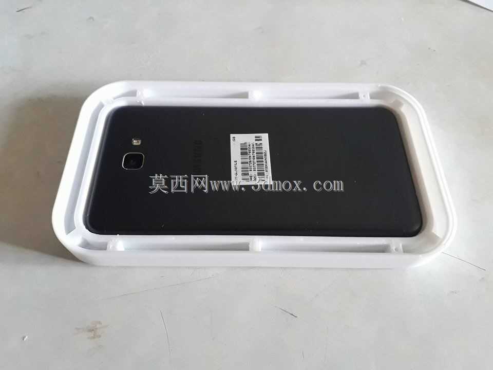 模制盖刷